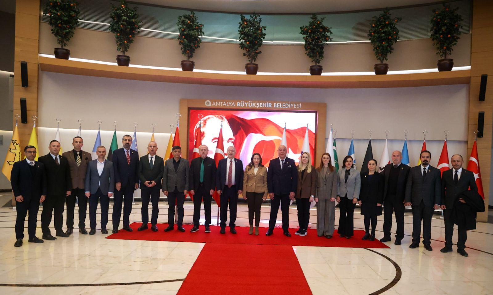 G8B8T O W Q A A X8Wl