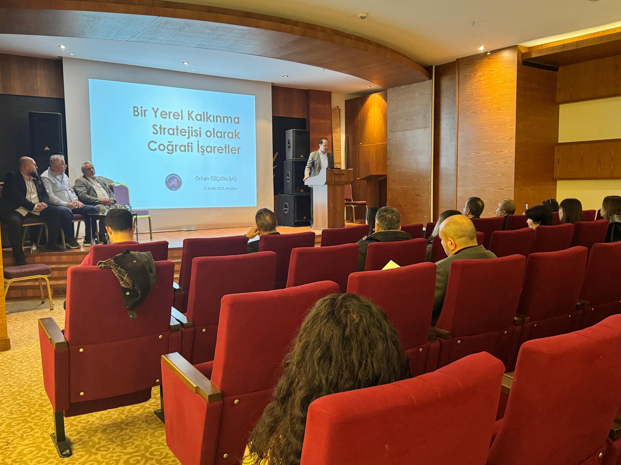 G8Gs5Hn Wk A Aj Vr I