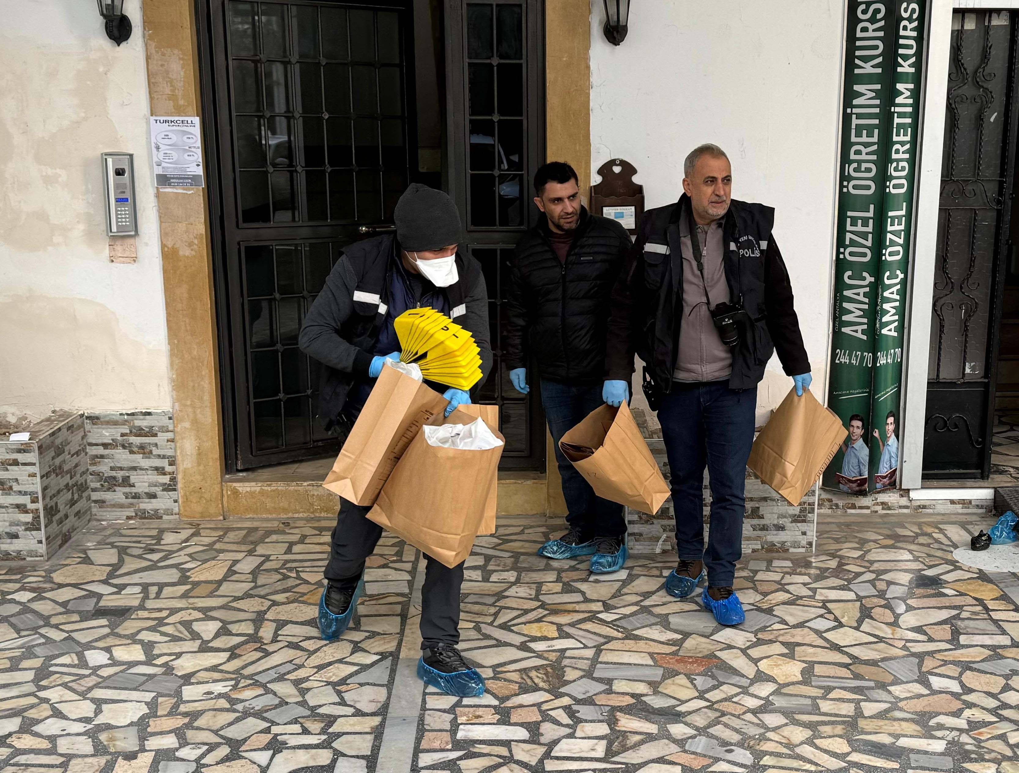 H A S T A N E Y E G I T M E K I C I N S O Z L E S T I G I K I Z I T A 1082995 321447