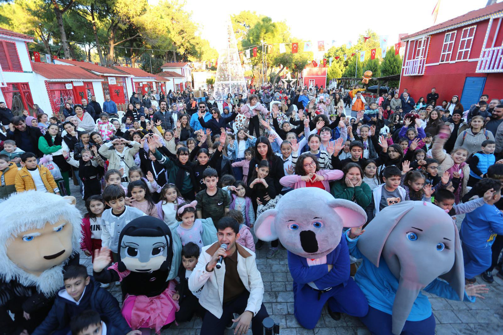 K E P E Z D E Y E N I Y I L H E Y E C A N I D O K U M A P A R K T A 1086227 322385