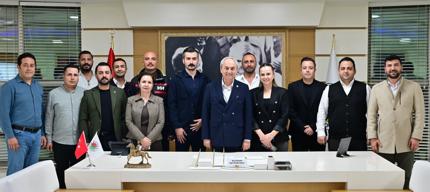 K O C A G O Z H A L K G U N U N D E G O N U L L E R E D O K U N D U 1084033 321743