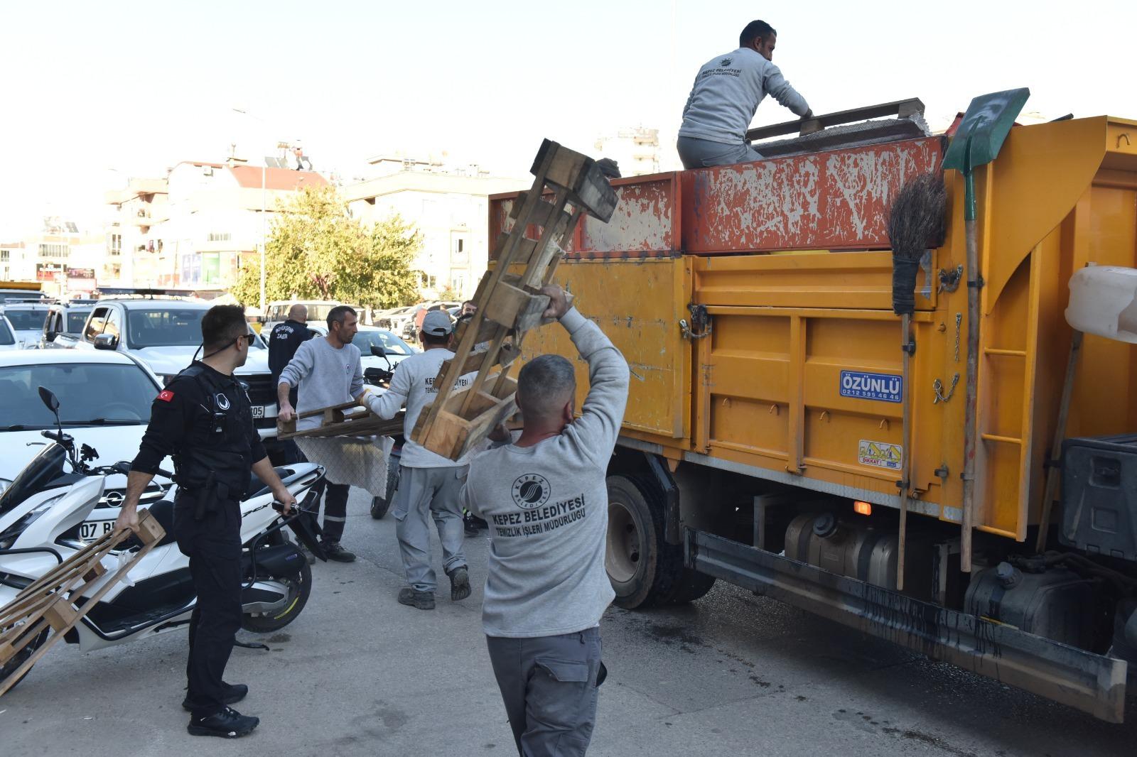Kepezde Yol Ve Kaldirim Isgallerine Gecit Yok 8