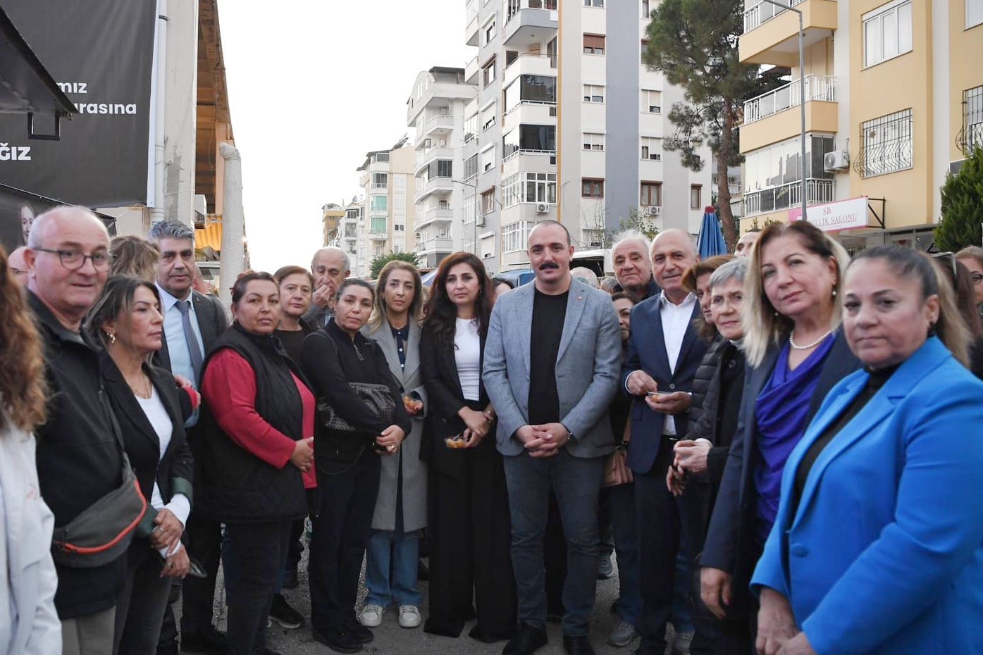 Konyaalti’nda Gülşah Başkan İçi̇n Lokma Dağitildi (2)