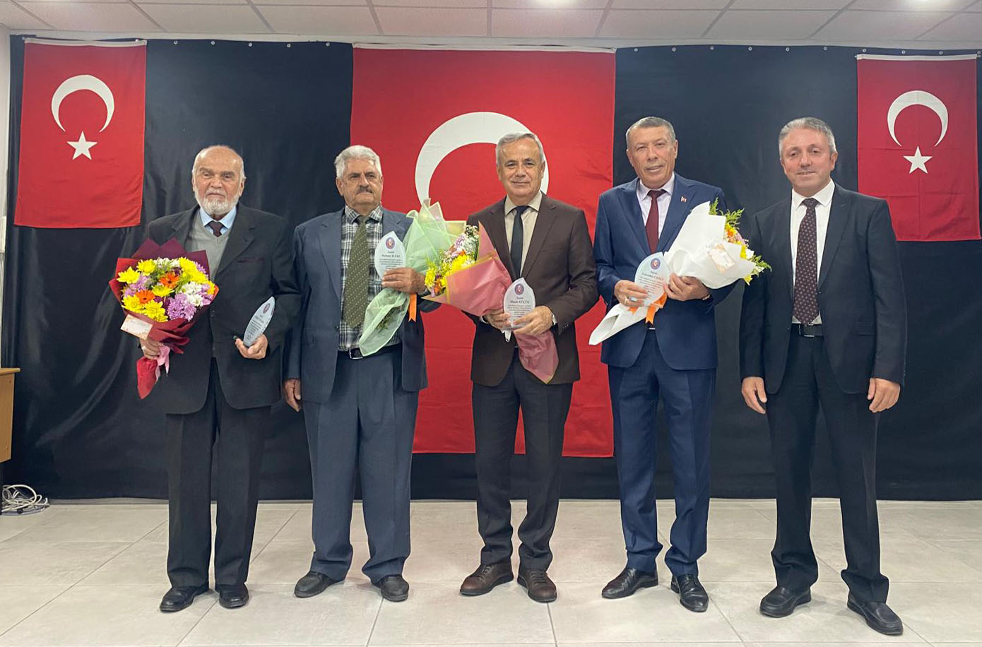 M E H M E T A K I F E R S O Y O K U L U I D A R E C I L E R I N D E N 1045772 310343