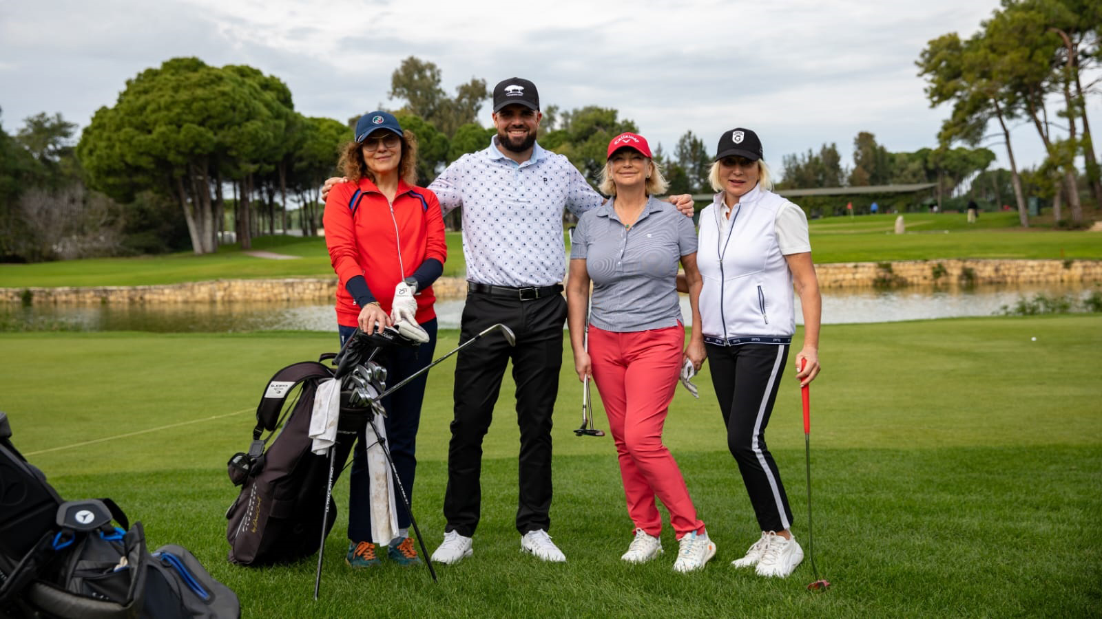 R E G N U M P R O E M G O L F T U R N U V A S I B A S L A D I 1047863 310946