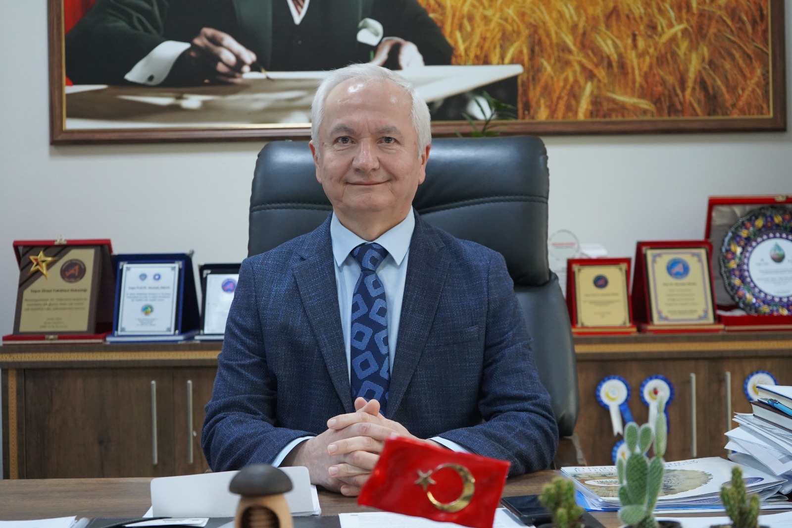 U N I V E R S I T E D E N S O F R A Y A 1076703 319425