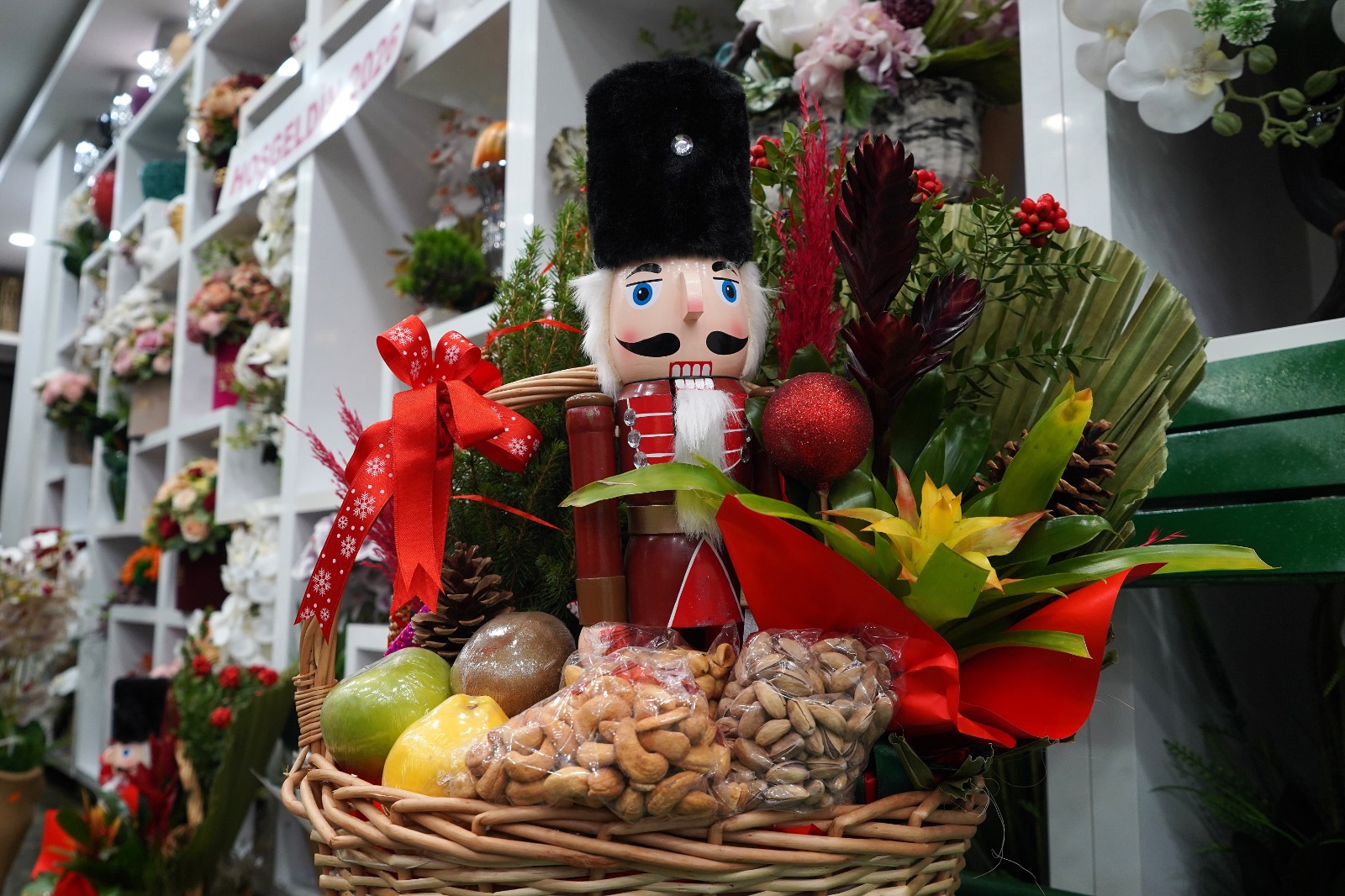 Y E N I Y I L S E P E T L E R I 3 B I N L I R A D A N C A N L I 1074077 318705