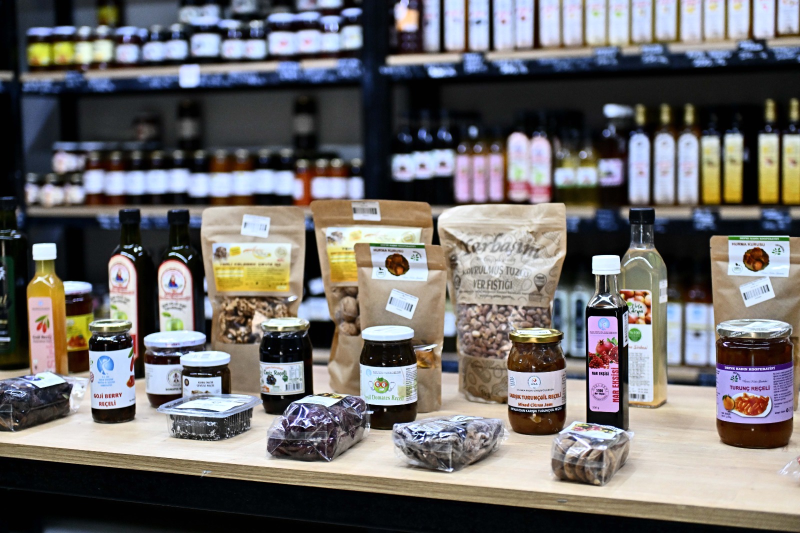 Y E R L I M A L I H A F T A S I N D A K A D I N E M E G I N E D E S 1059462 314414