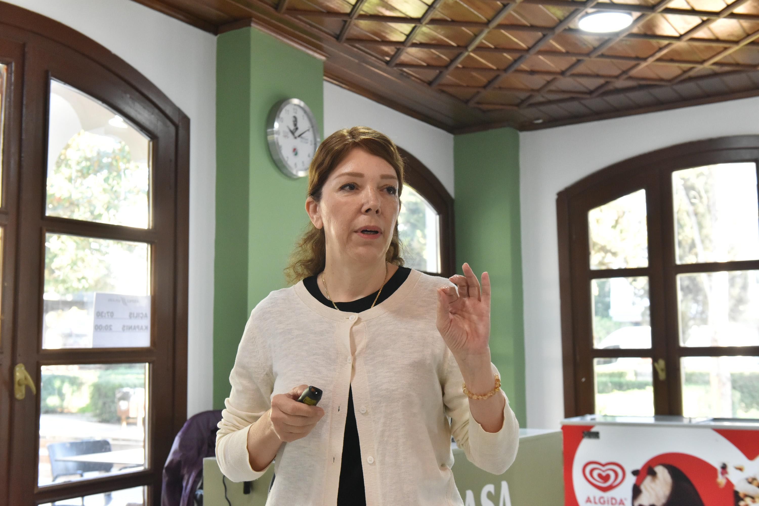 Z U B E Y D E H A N I M K A D I N E G I T I M V E S O S Y A L T E S 1067004 316635