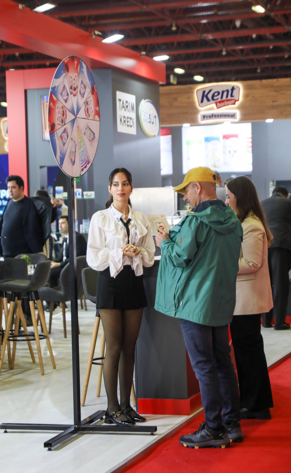 A N F A S T A I K I F U A R A Y N I A N D A K A P I L A R I N I A 1100511 326705