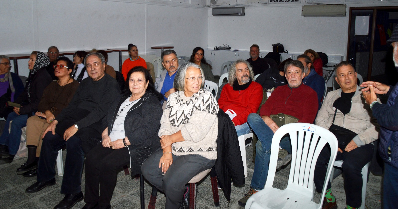 A N T A L Y A D A F O T O G R A F G O S T E R I M G U N L E R I 1103527 327593