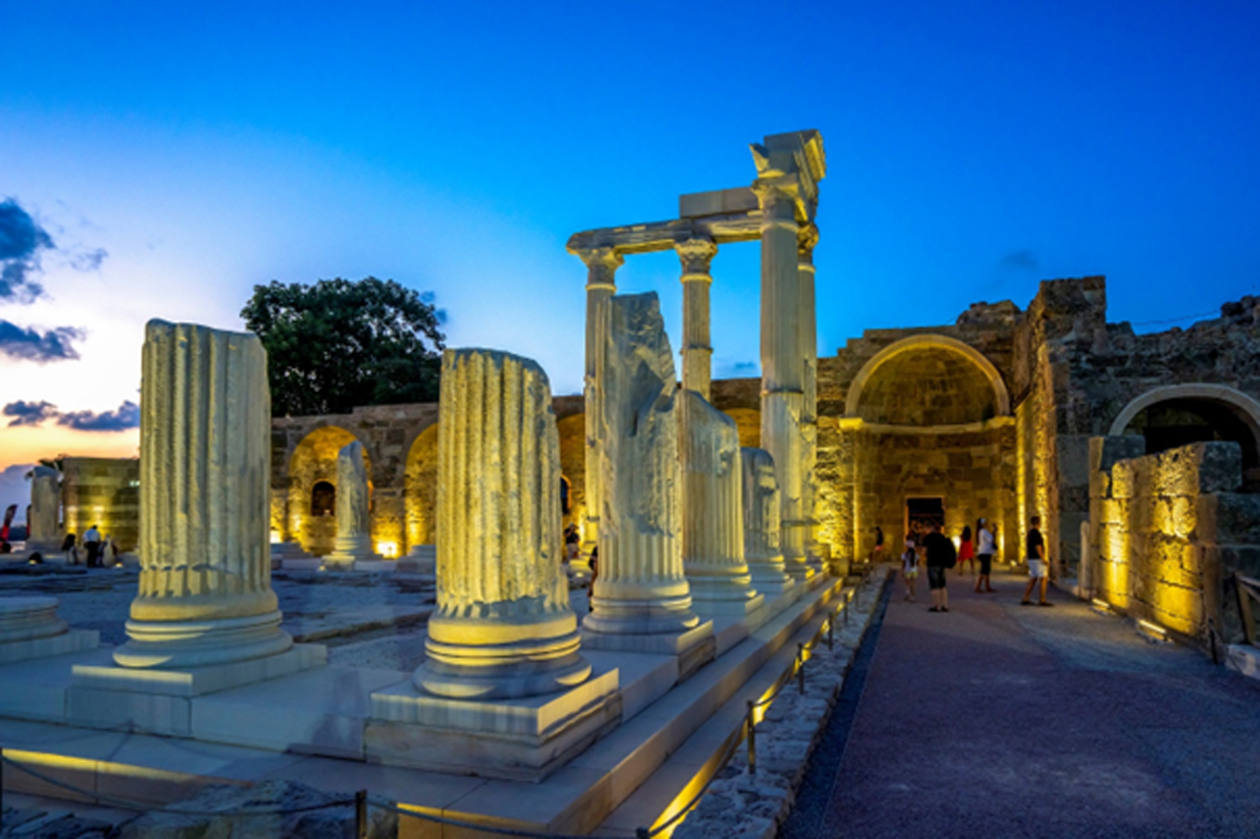 A N T A L Y A D A K I M U Z E V E O R E N Y E R L E R I 2025 1119014 332106