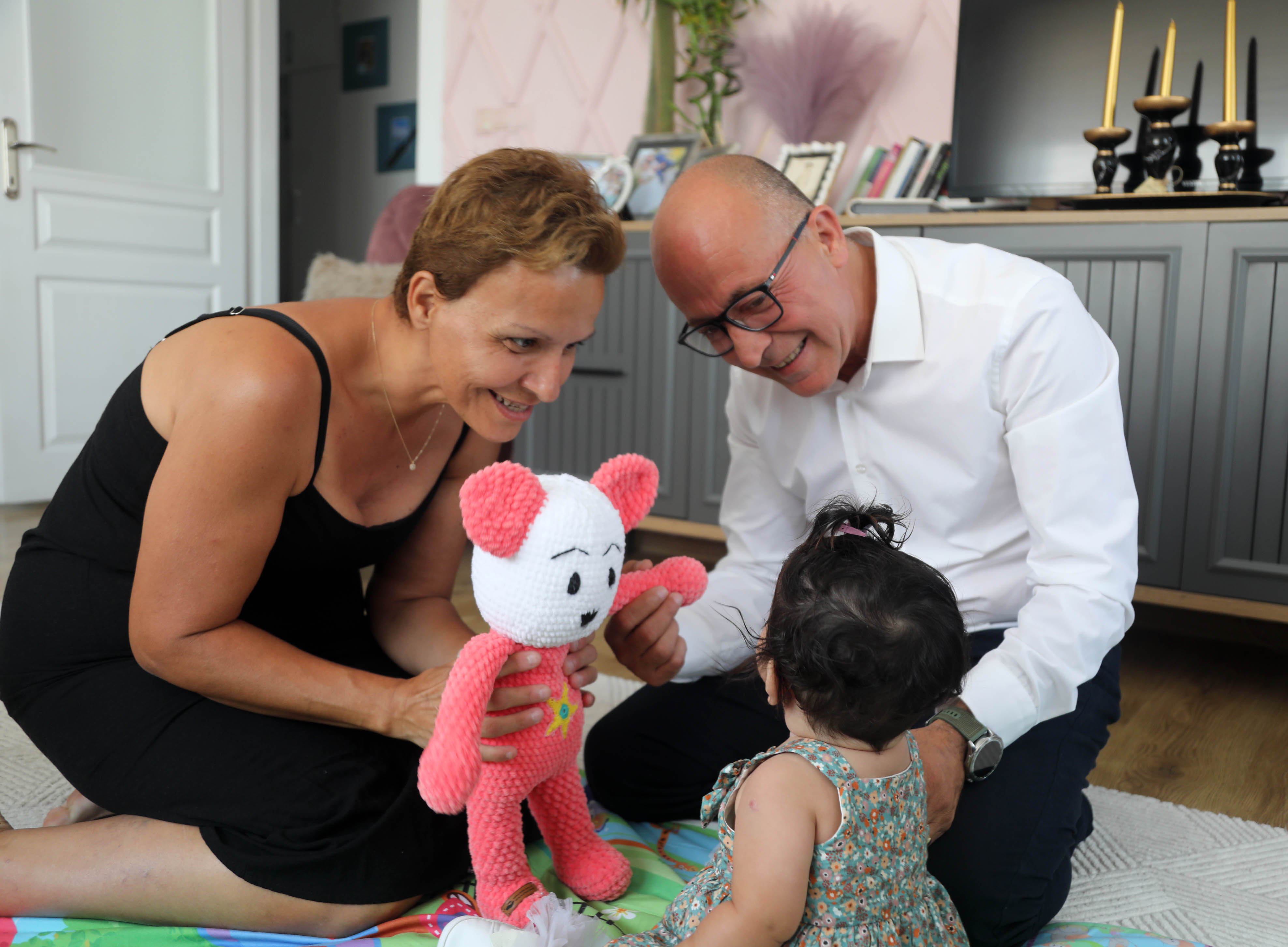 A N T A L Y A’ D A K O R U Y U C U A I L E S A Y I S I A R T I Y O R 1114898 330983