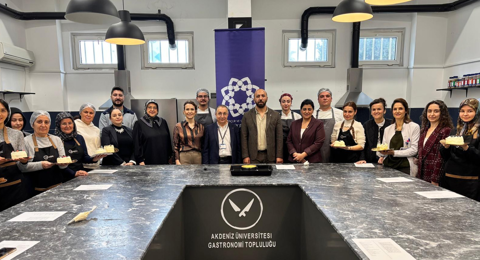 Akdeniz Universitesinde Cocuklar Icin 1106292 328438 (1)