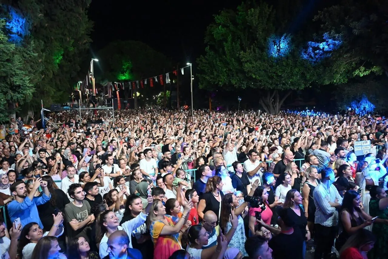 Antalya Kepez Kultur Festivalinde Bulustu 13