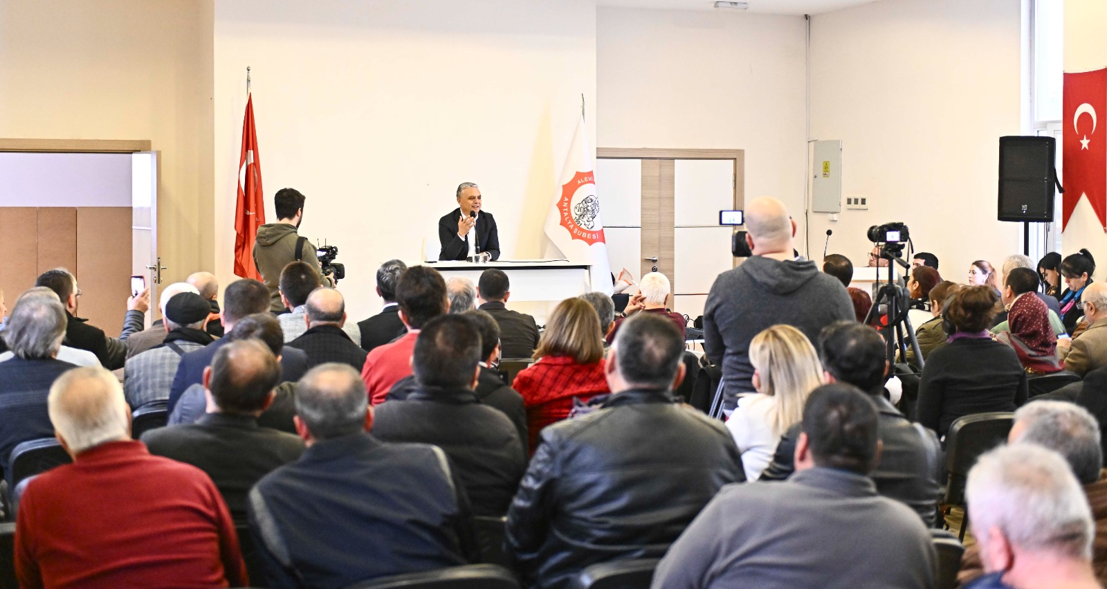 B A S K A N U Y S A L U G U R M U M C U C U M H U R I Y E T T I R 1133483 336504