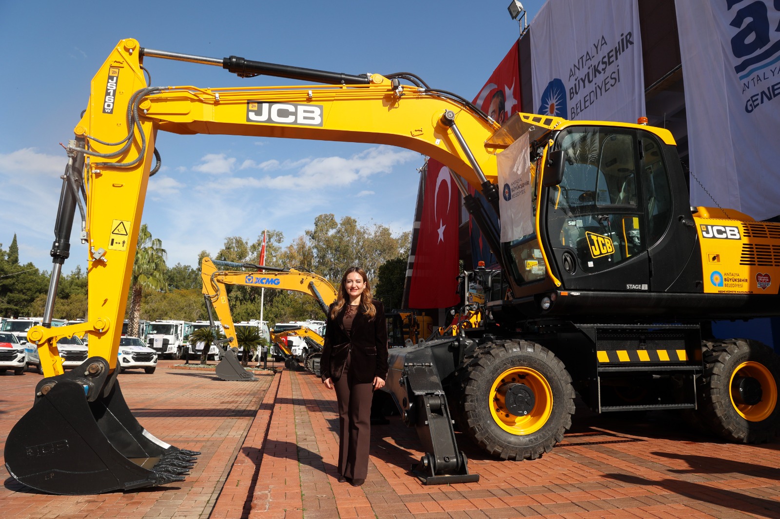 Büyükşehir Belediyesi Yeni Araçları Hizmete Aldı (8)