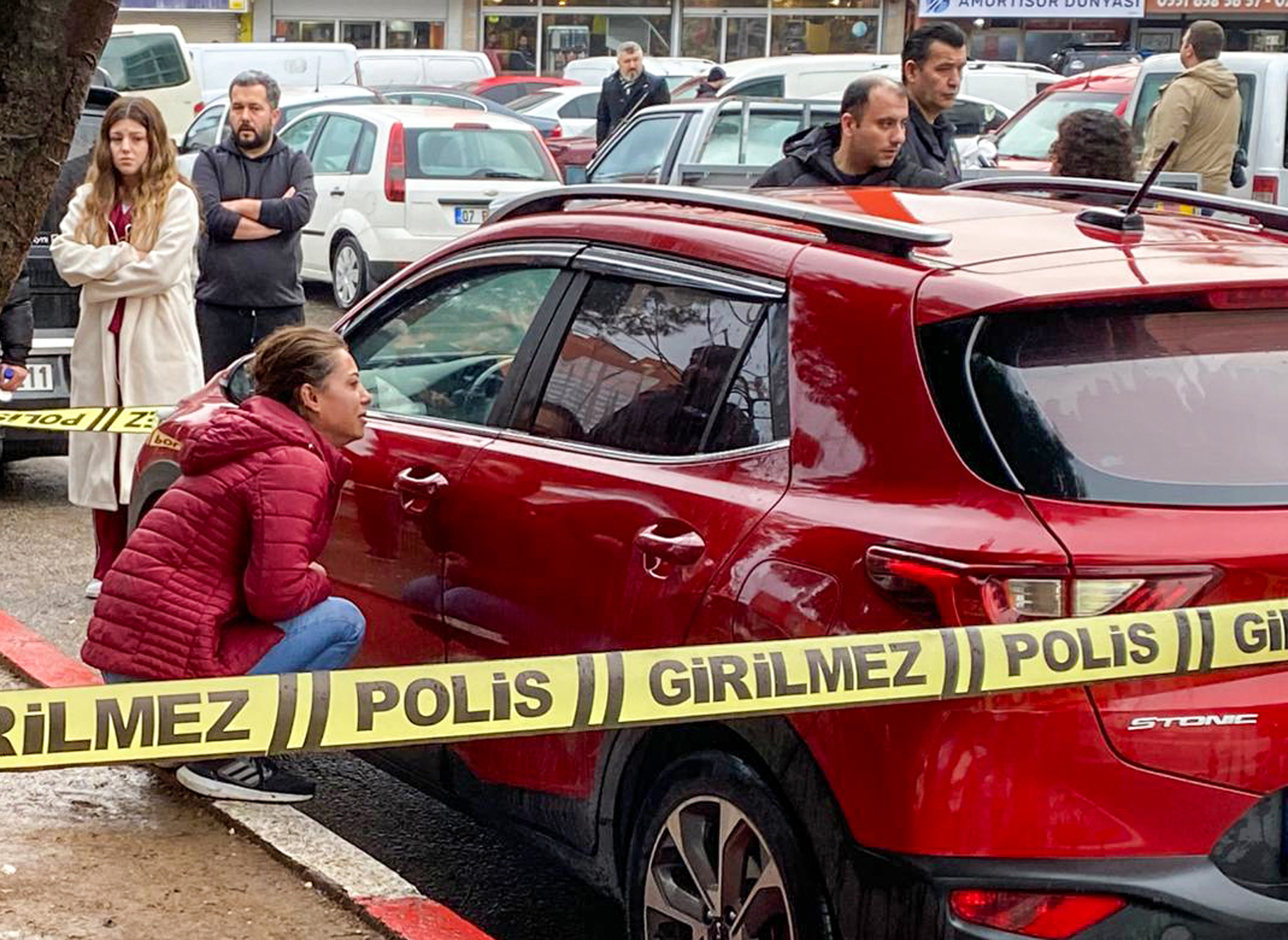 E S I N I N O L U B U L U N D U G U A R A C I N C A M I N A V U R U P 1138247 337934