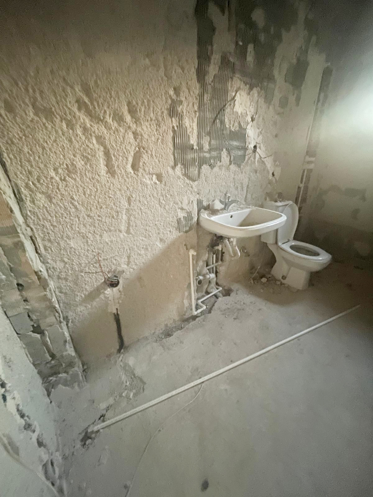 E V T A D I L A T I V A A D I Y L E 25 M I L Y O N L I R A L I K 1111550 329907