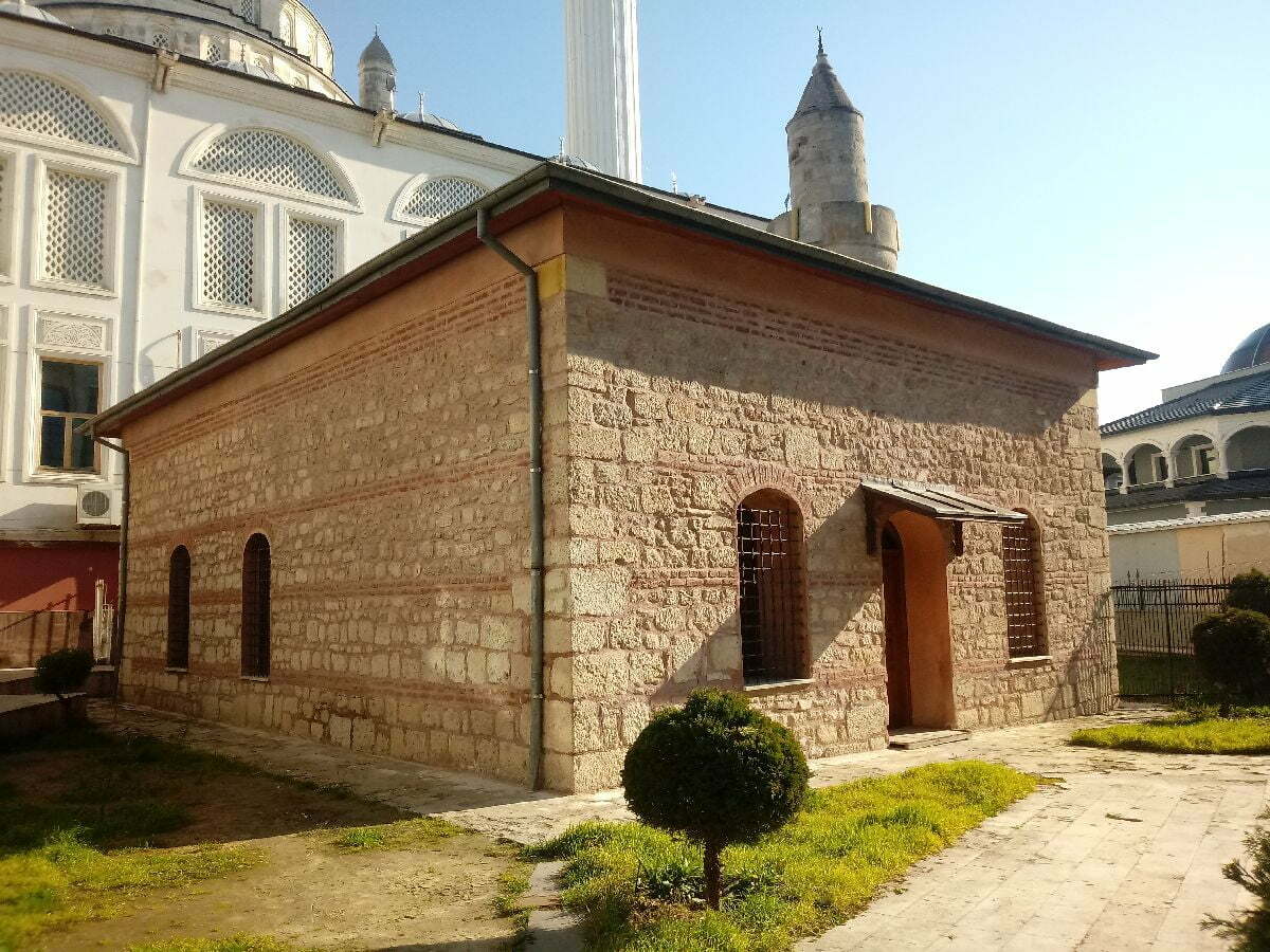 Esenyurt Tarihi Merkez Camii