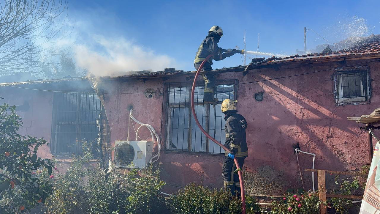 G E C E K O N D U Y A N G I N D A K U L L A N I L A M A Z H A L E G E L 1113179 330460