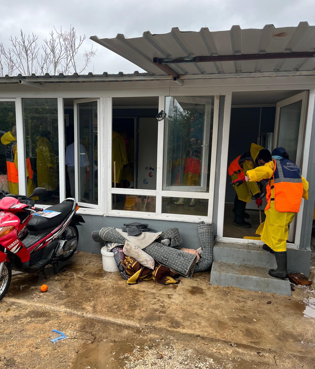 G O N U L L U L E R D E N S U B A S A N E V L E R E Y A R D I M 1135064 336959