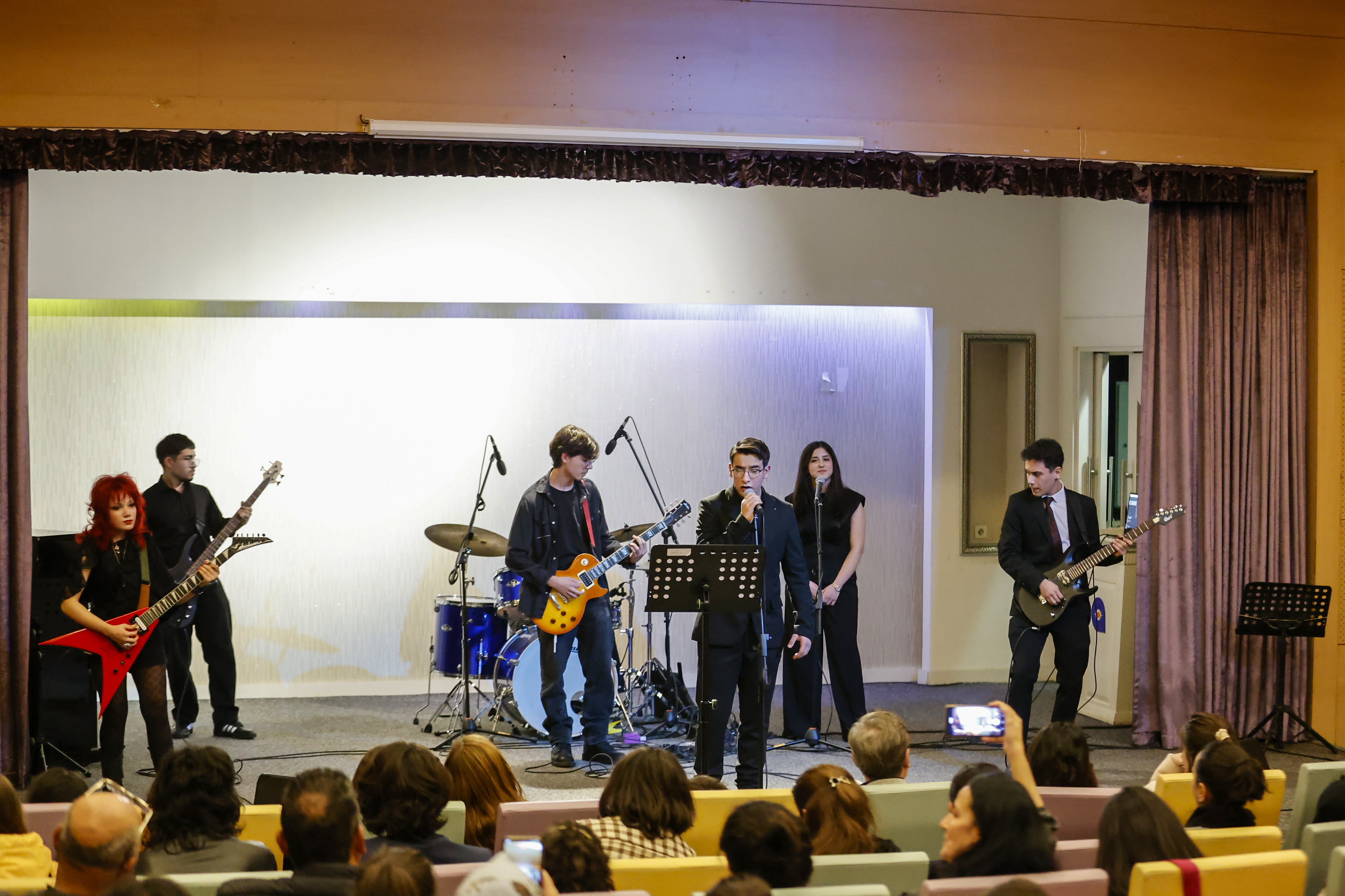 G Pxw Za X Q A A Hy Tl