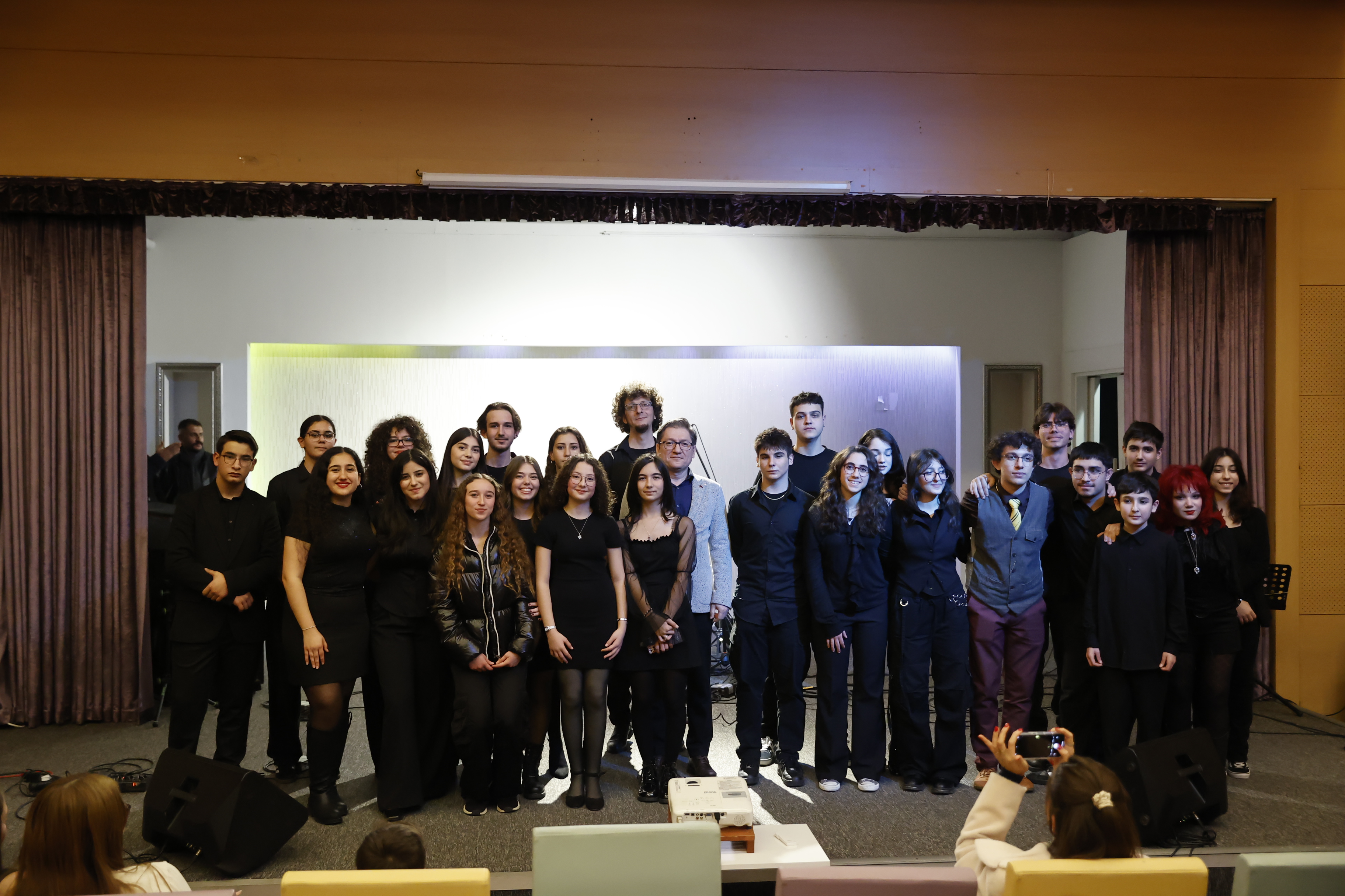 G Pxwd1 W8 A A Dg U T