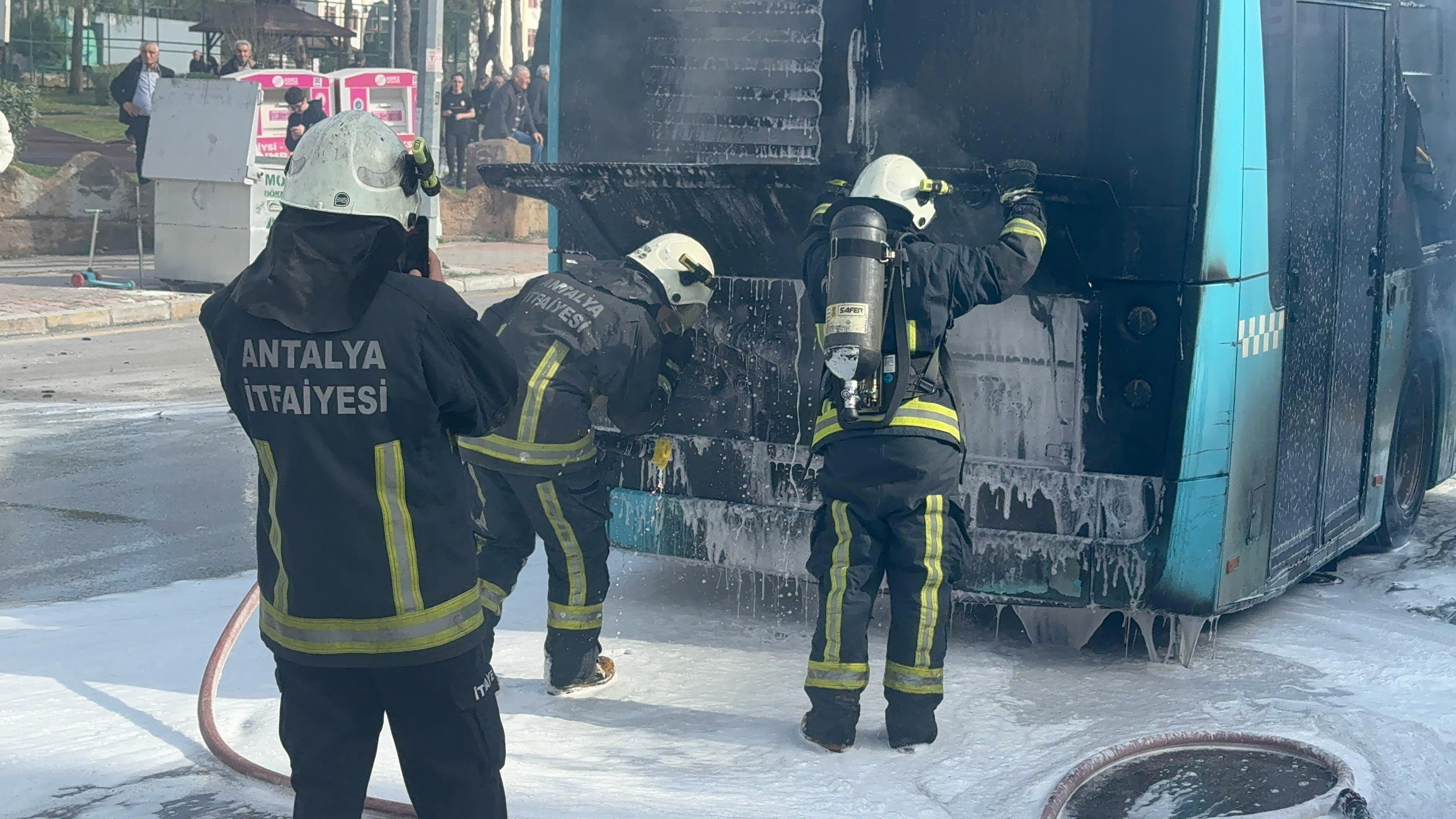 H A L K O T O B U S U M O T O R B O L U M U N D E N A L E V A L D I 1142036 339105