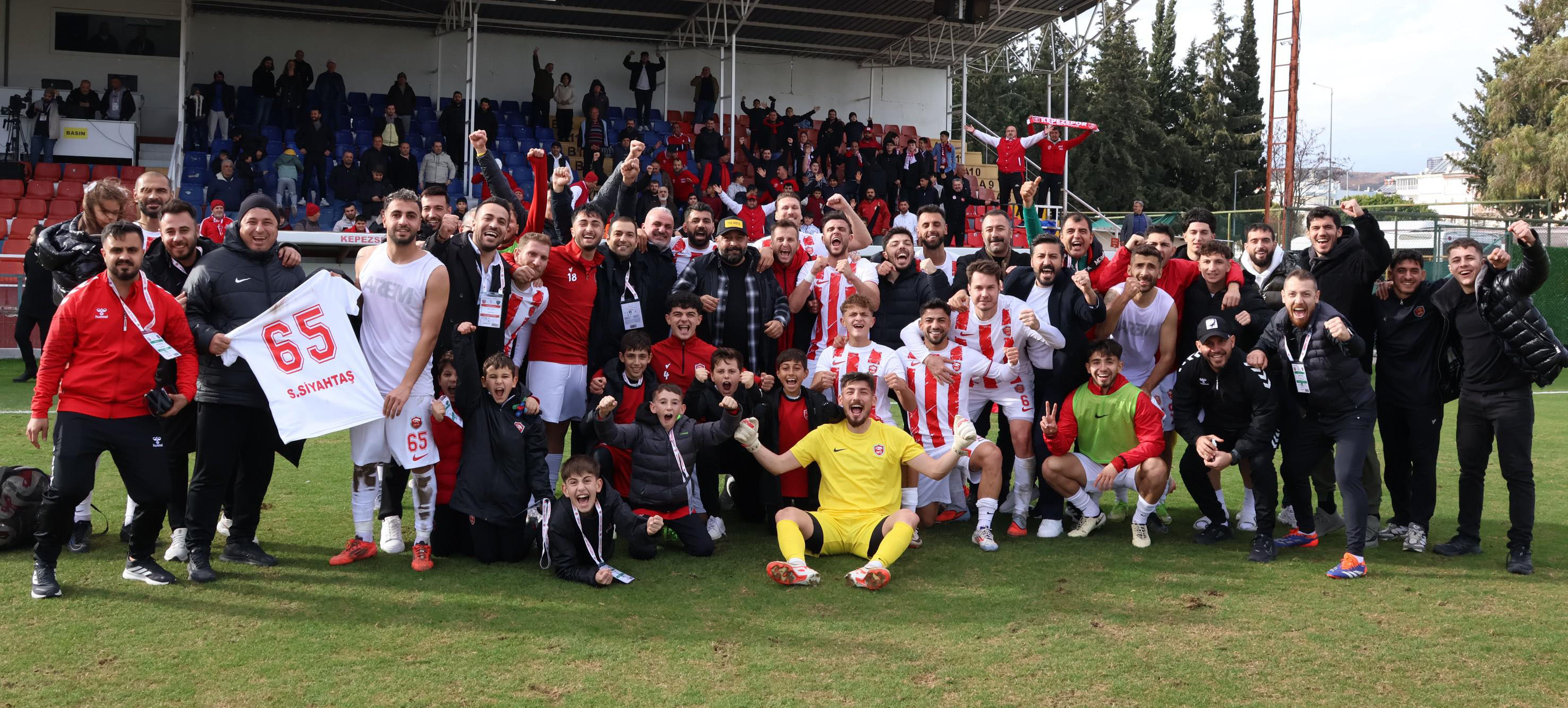 K I R M I Z I B E Y A Z L I L A R D A N K E N D I S A H A S I N D A 3 1110965 329763