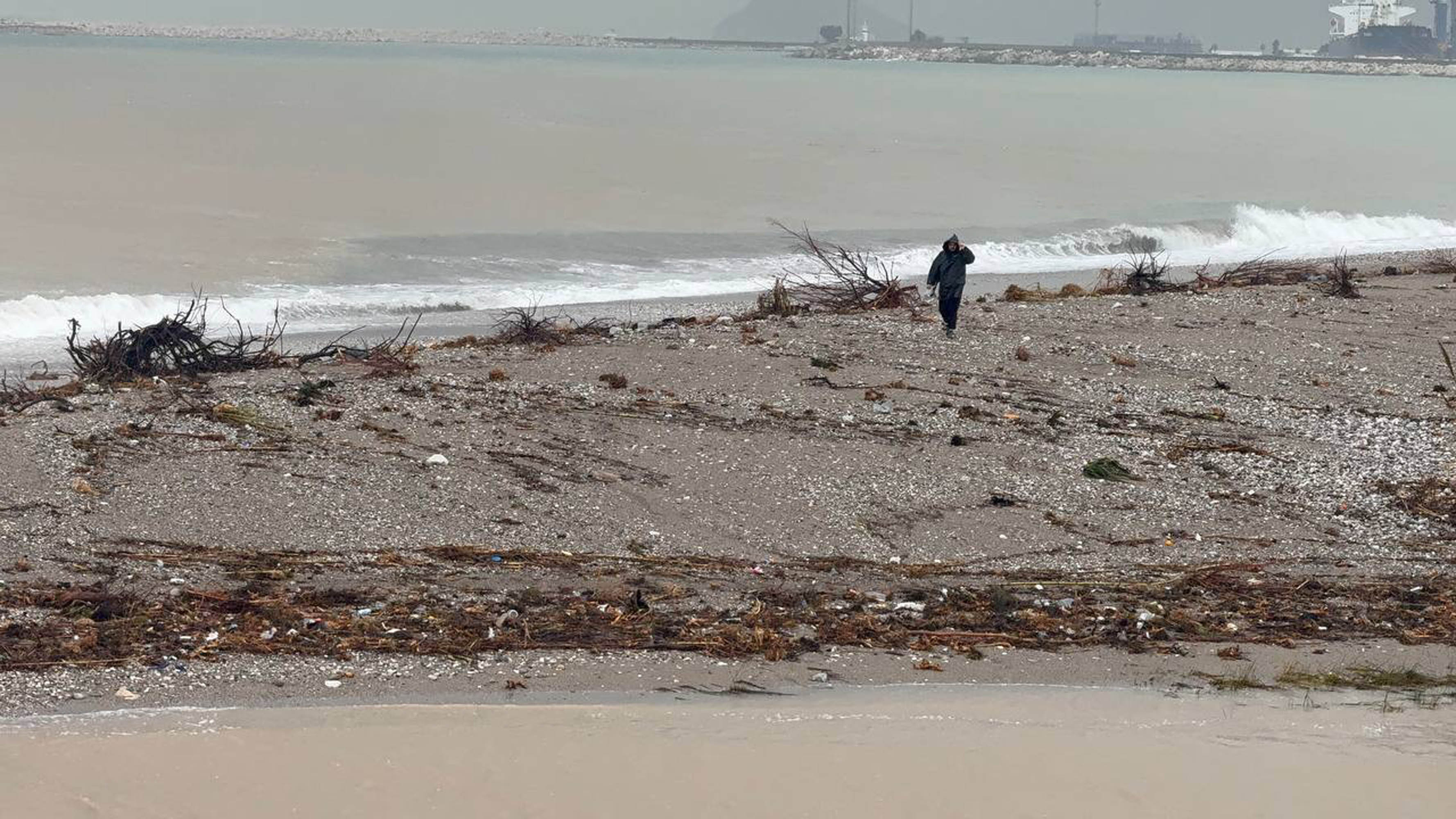 K O N Y A A L T I S A H I L I N D E D E N I Z I N R E N G I K A H V E 1136406 337362