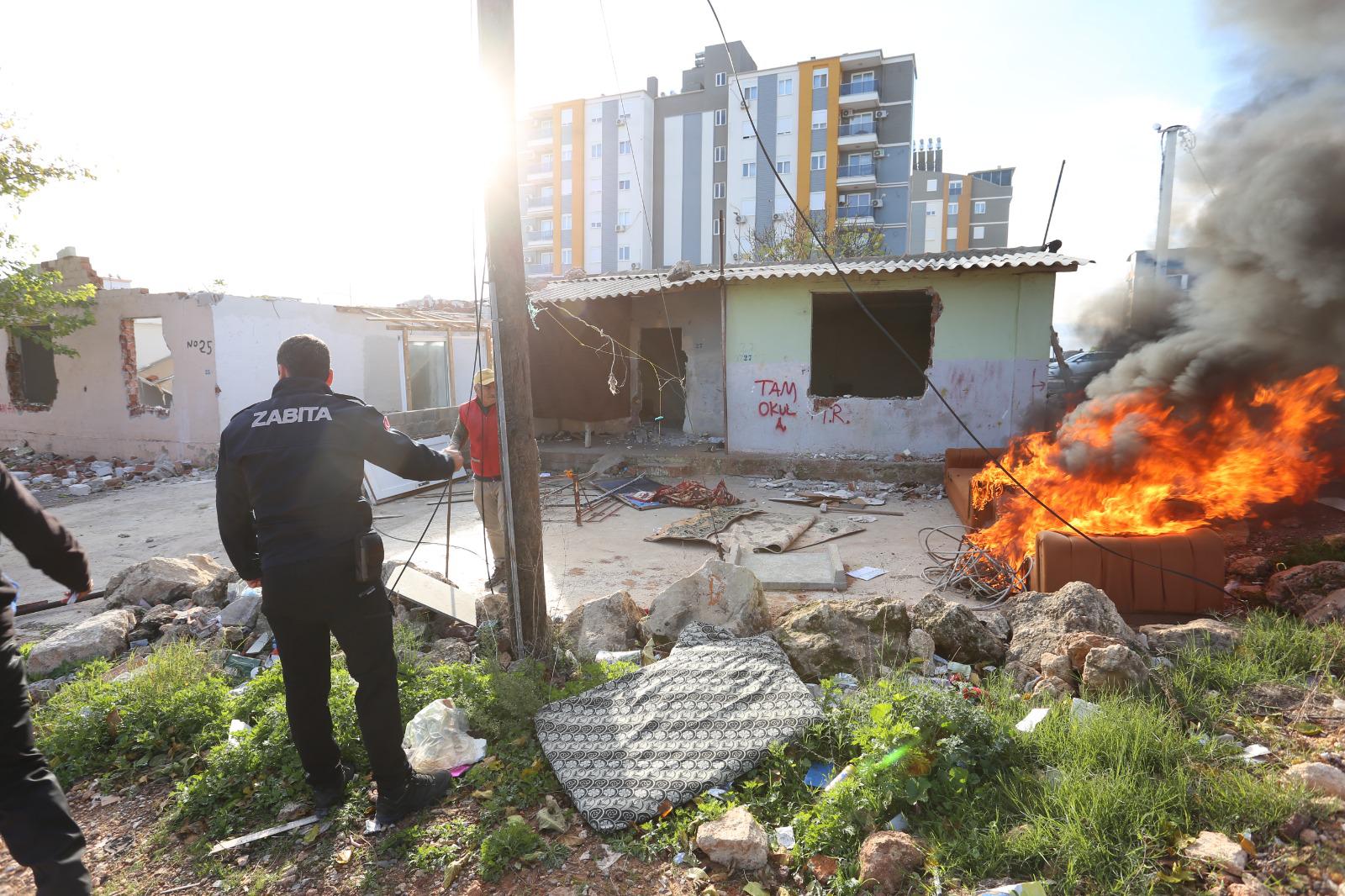 Kepezde Cevreyi Kirleten Hurdaciya, Vazifede Merhamet Yok 4