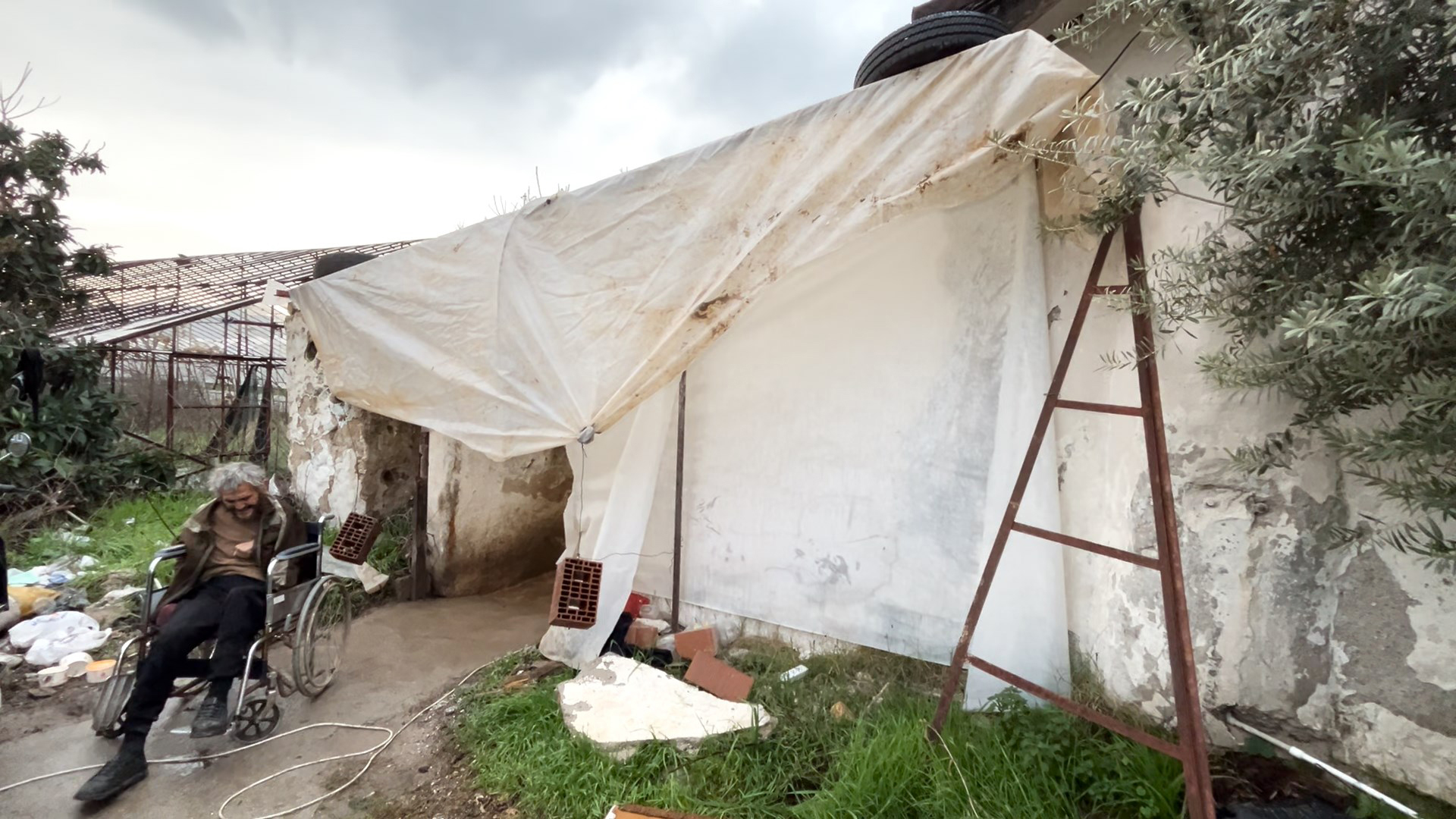 M U S A M B A Y L A C E V R I L I A L A N D A Y A S A M M U C A D E L E 1093791 324671