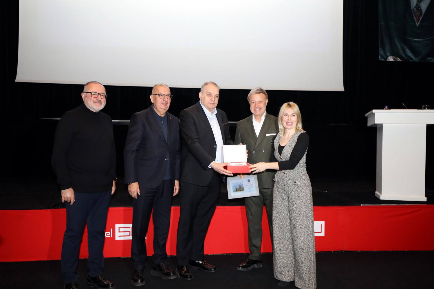 R E K T O R O Z K A N A N T A L Y A D A Y A N I S M A G R U B U I L 1129027 335211