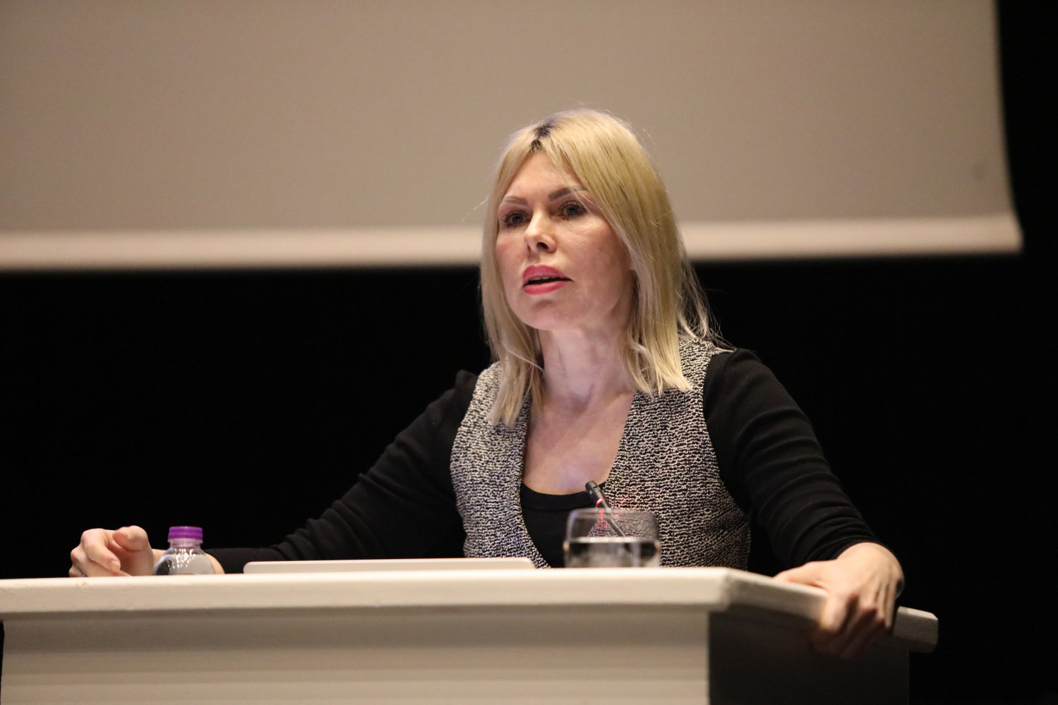 R E K T O R O Z K A N A N T A L Y A D A Y A N I S M A G R U B U I L 1129028 335211