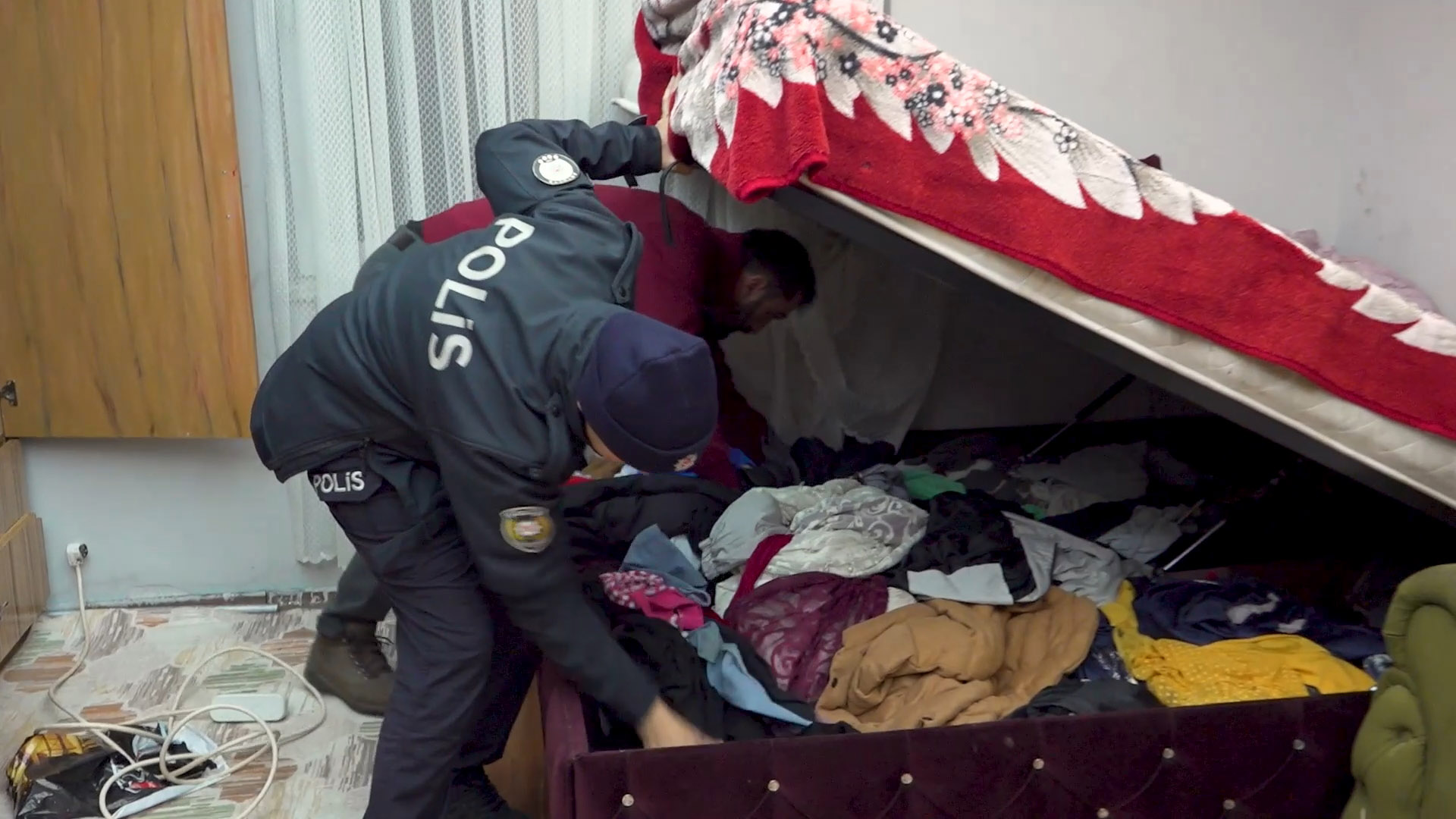 S A F A K 07 H U Z U R 01 O P E R A S Y O N U 10 G O Z A L 1111682 329955