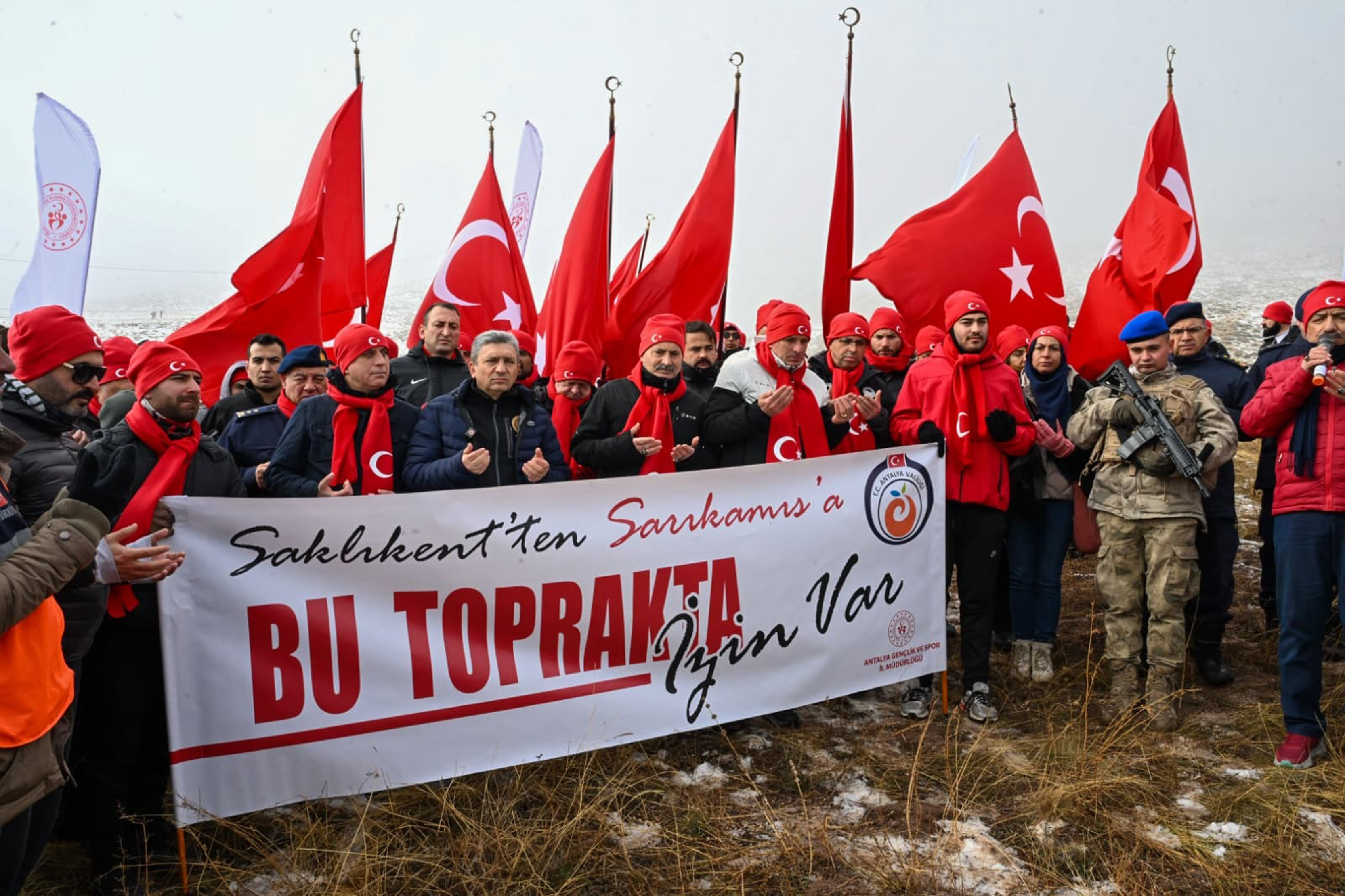 S A R I K A M I S S E H I T L E R I A N T A L Y A’ D A A N I L D I 1097863 325880