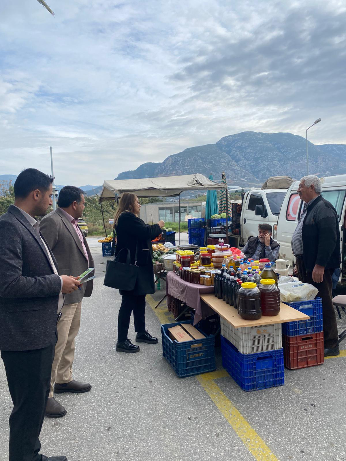 S E M T P A Z A R L A R I N D A S I F I R A T I K B I L G I L E N D I R 1104535 327877