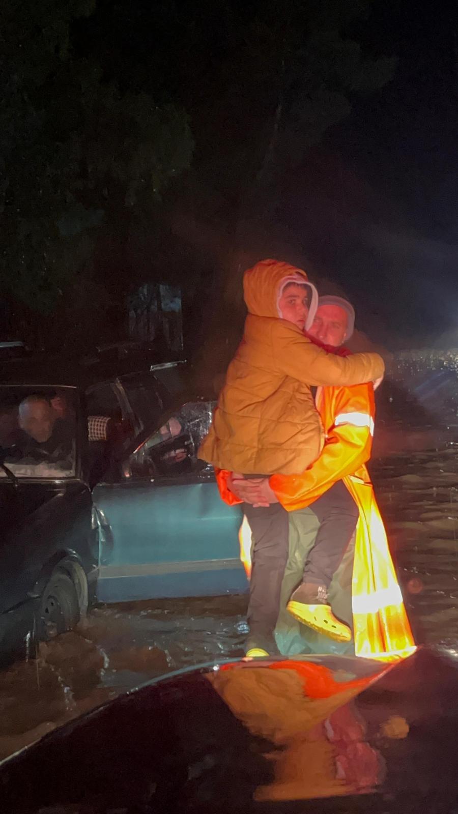 Şiddetli Yağışta Ekipler Seferber Oldu (8) (1)