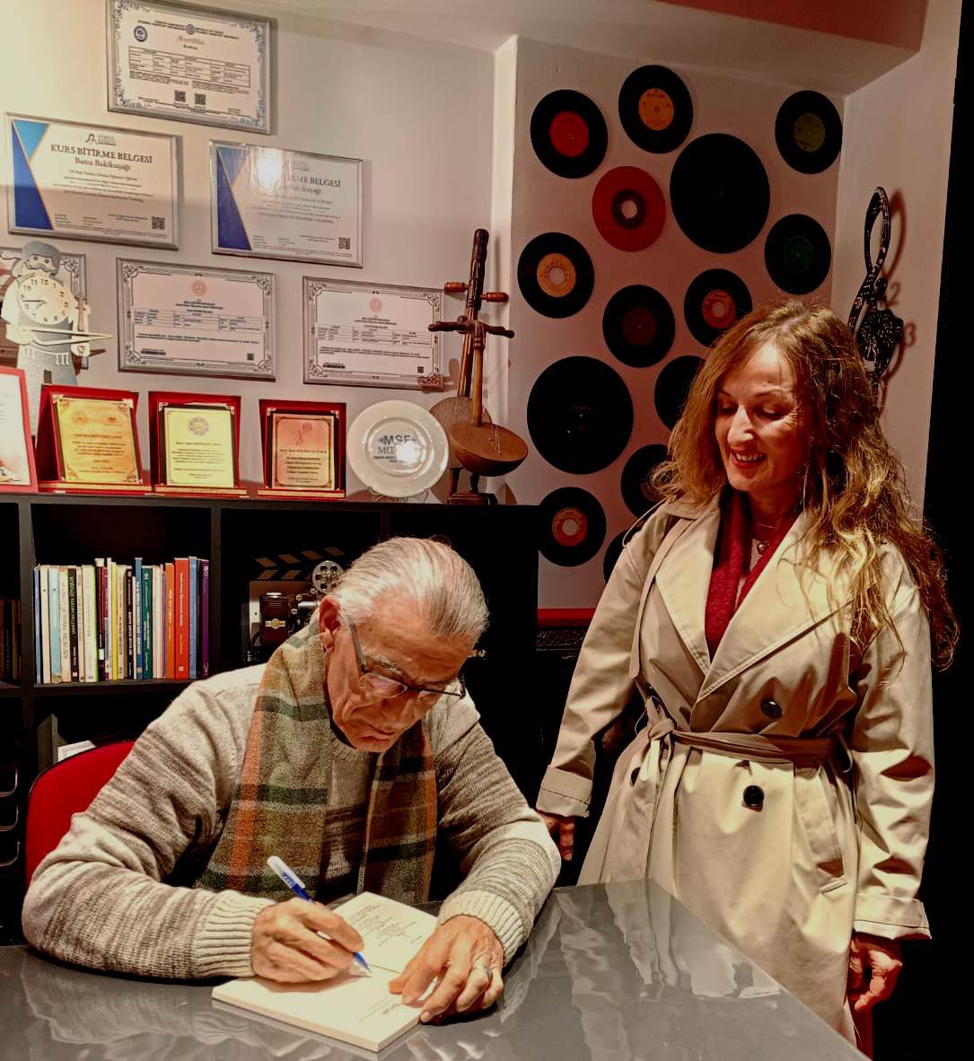 T I Y A T R O S A H N E S I N D E K I T A P T A N I T I M I 1127560 334684