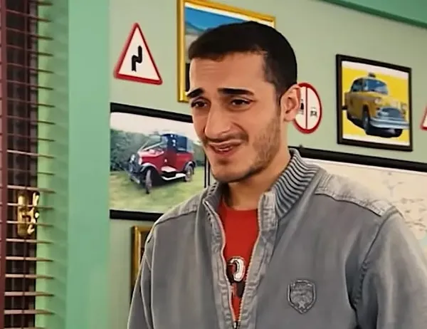 0X0 Akasya Duraginin Capkin Caycisi Ali Kemaliydi Ates Fatih Ucan Yillar Sonra Ortaya Cikti Hic Degismemis Hala Ay 1742215640978