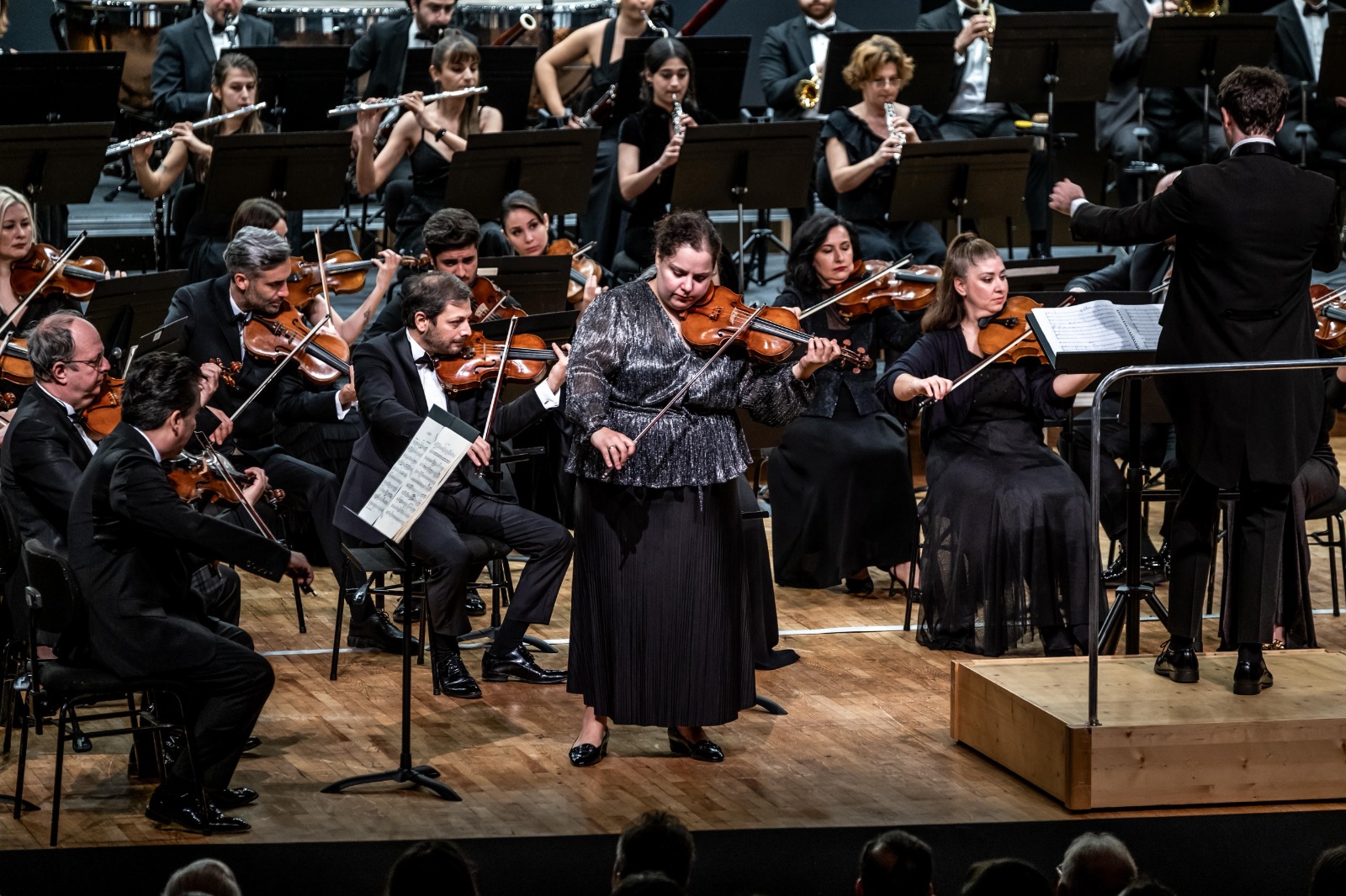 A N T A L Y A D E V L E T S E N F O N I O R K E S T R A S I S A N A T S 1180026 350531