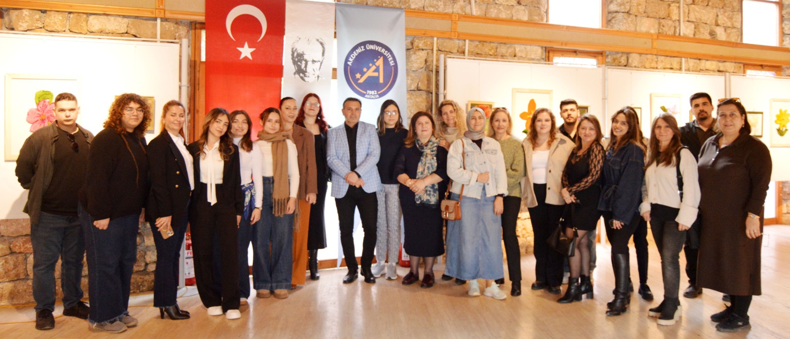 A N T A L Y A N I N E N D E M I K B I T K I L E R I S A N A T L A B U 1160902 344752