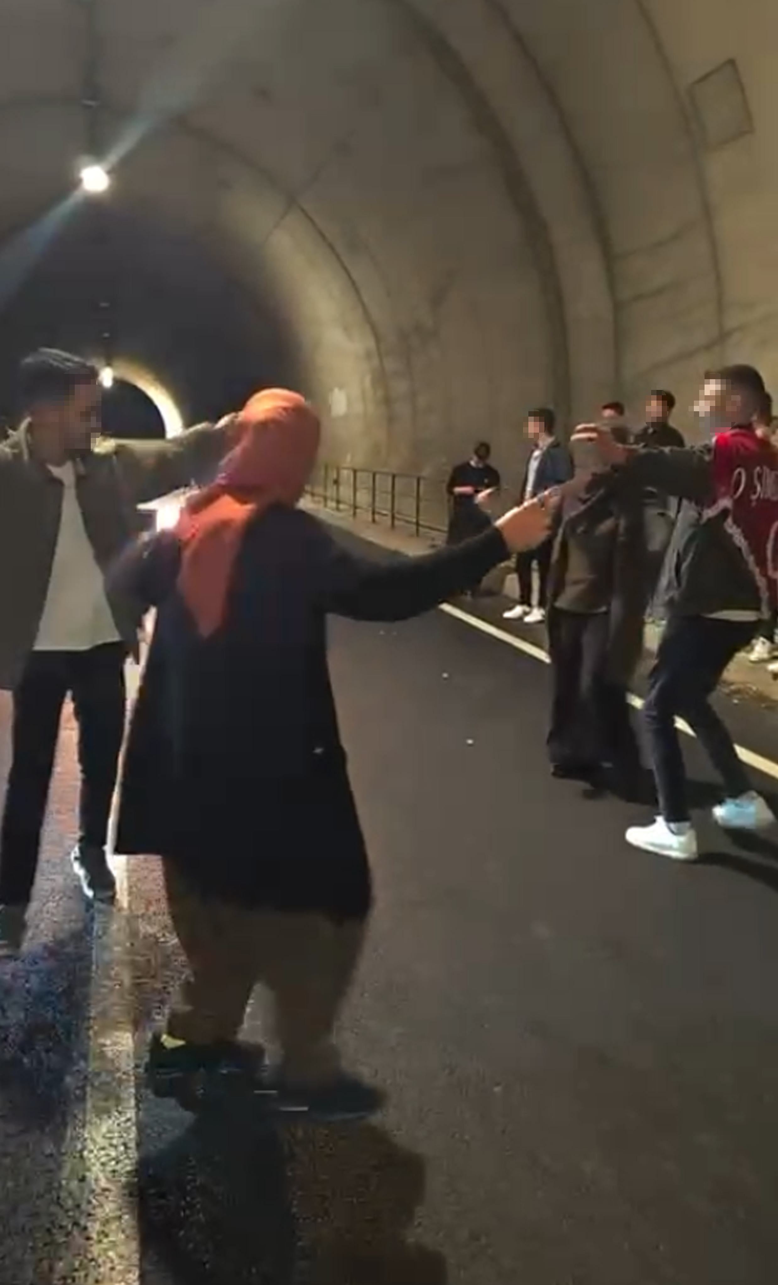 A S K E R E G L E N C E S I K O N V O Y U Y L A T U N E L I K A P A T A 1161868 345078