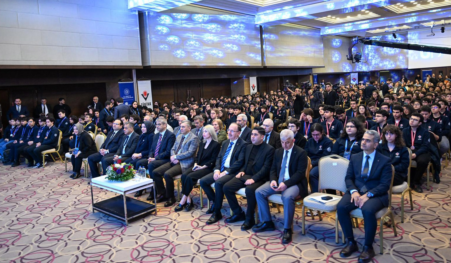 B I L I M I N G E N C Y I L D I Z L A R I A N T A L Y A’ D A O D U L L 1155725 343216