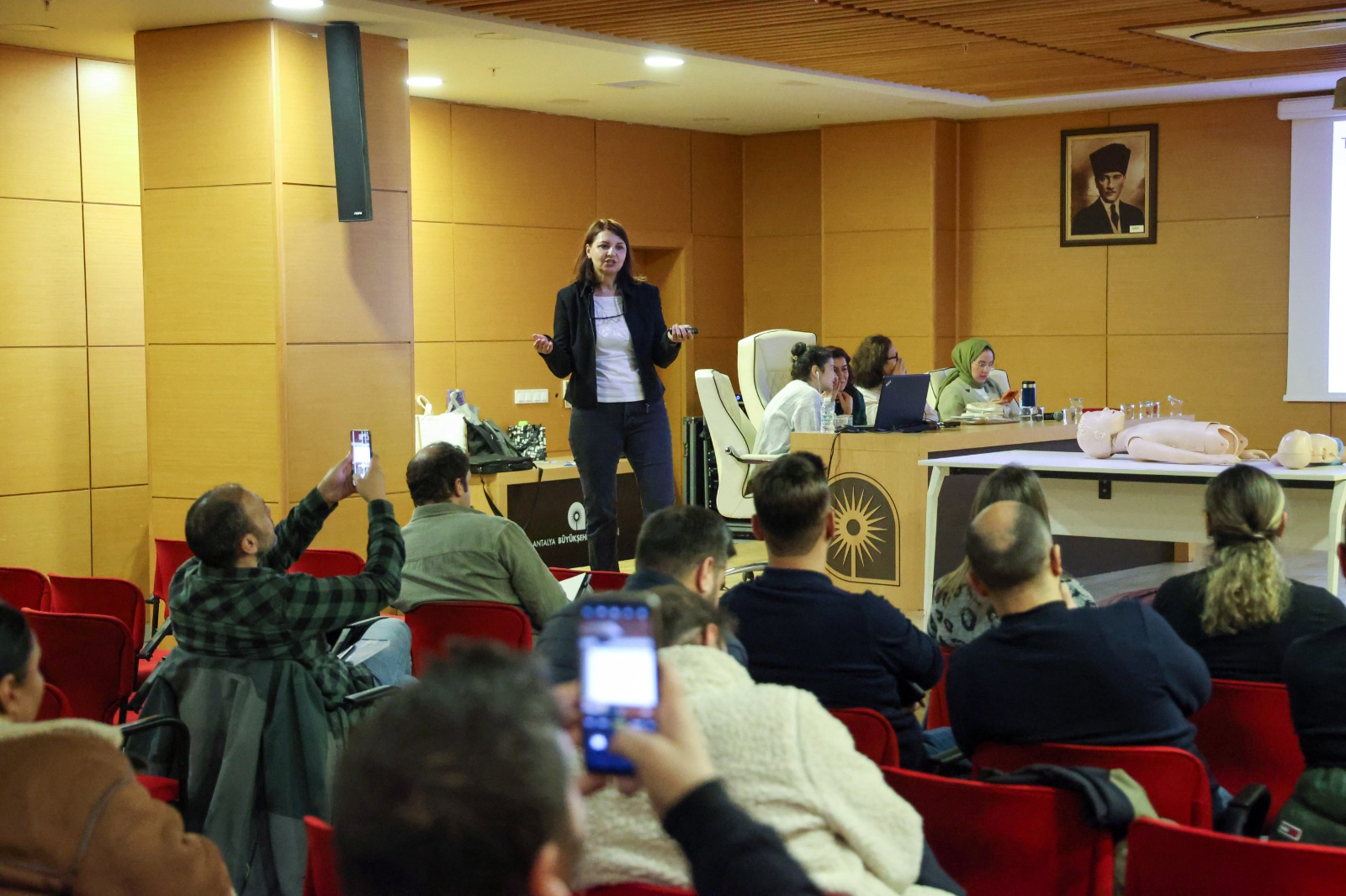 B U Y U K S E H I R D E I L K Y A R D I M E G I T I M I 1151124 341868