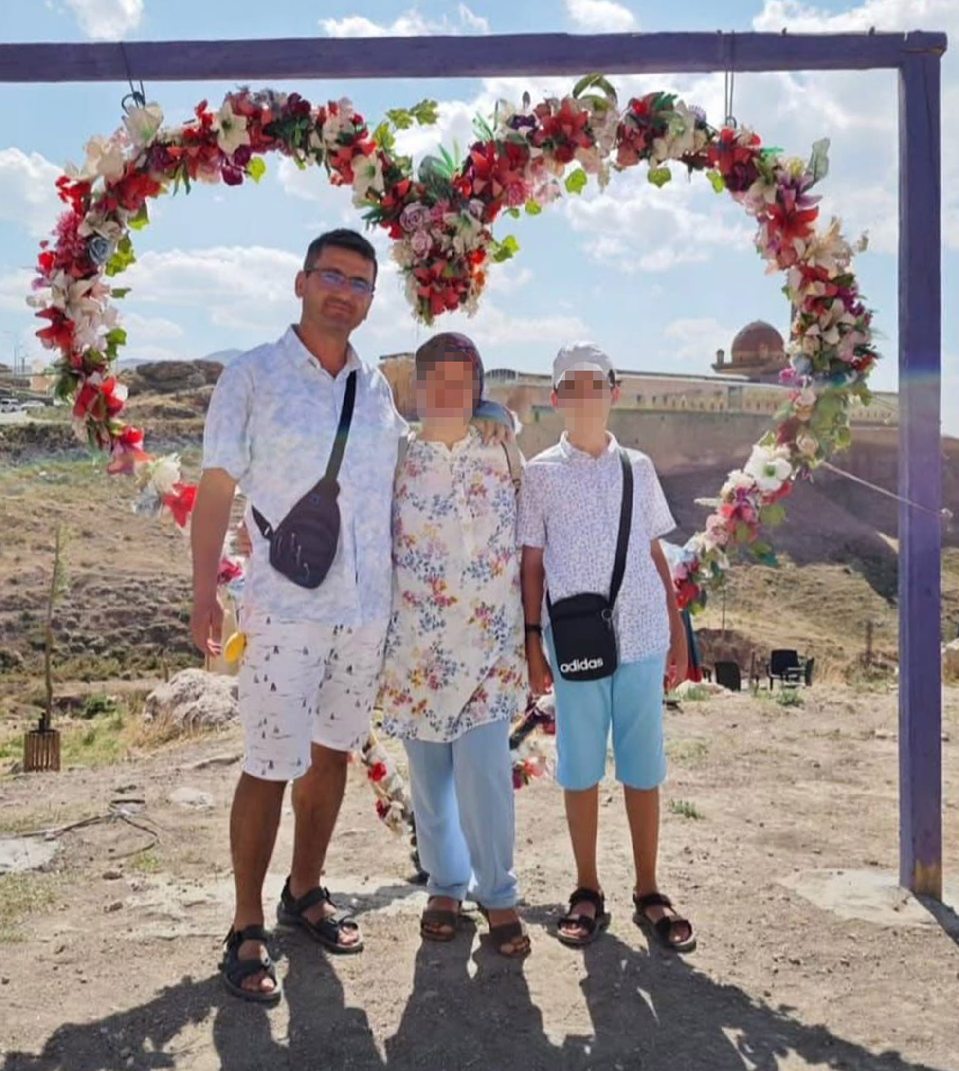 G U V E N L I K G O R E V L I S I A D L I Y E D E O L U B U L U N D U 1158849 344084