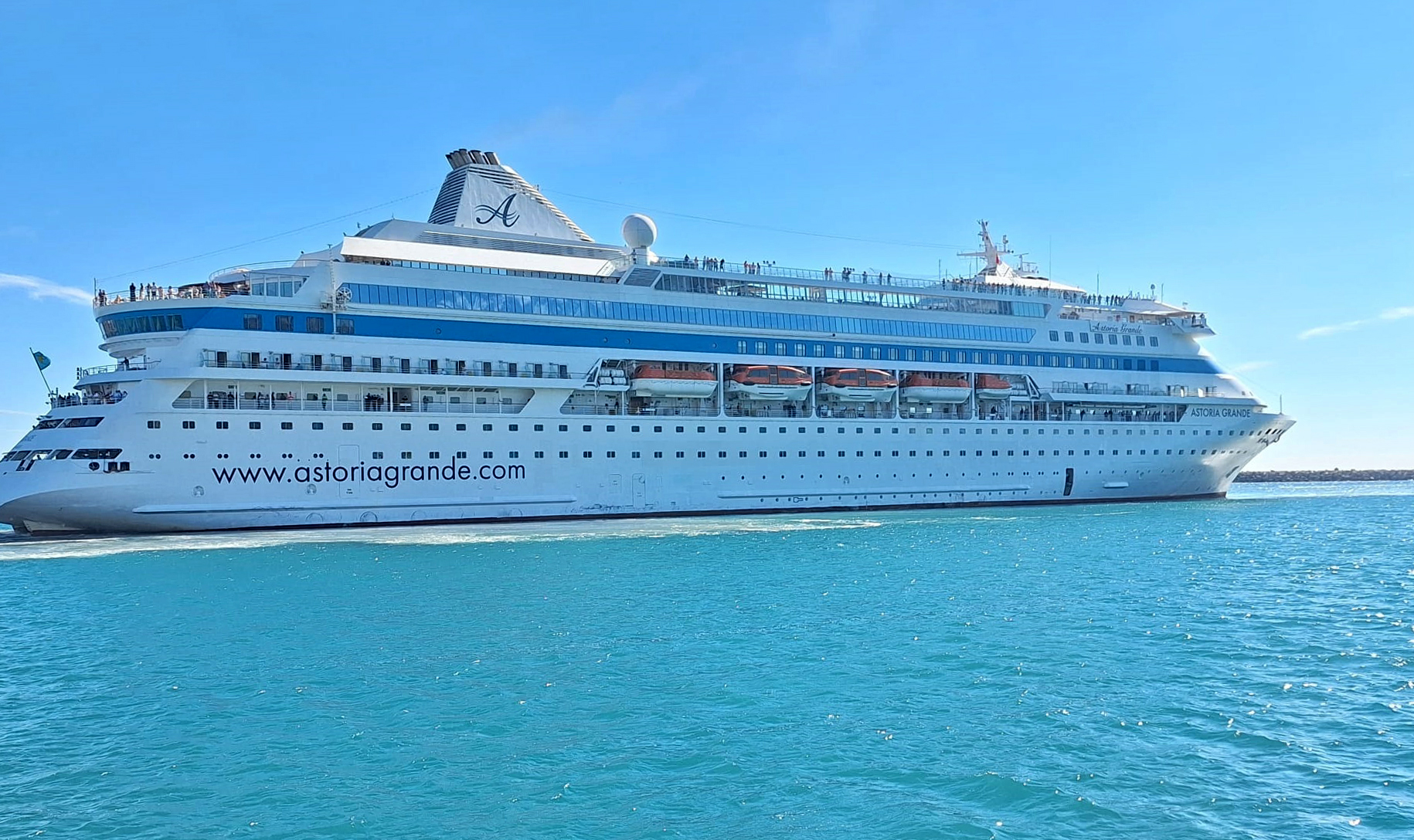 K R U V A Z I Y E R T U R I Z M I N D E O C A K H A R E K E T L I L I 1173845 348684