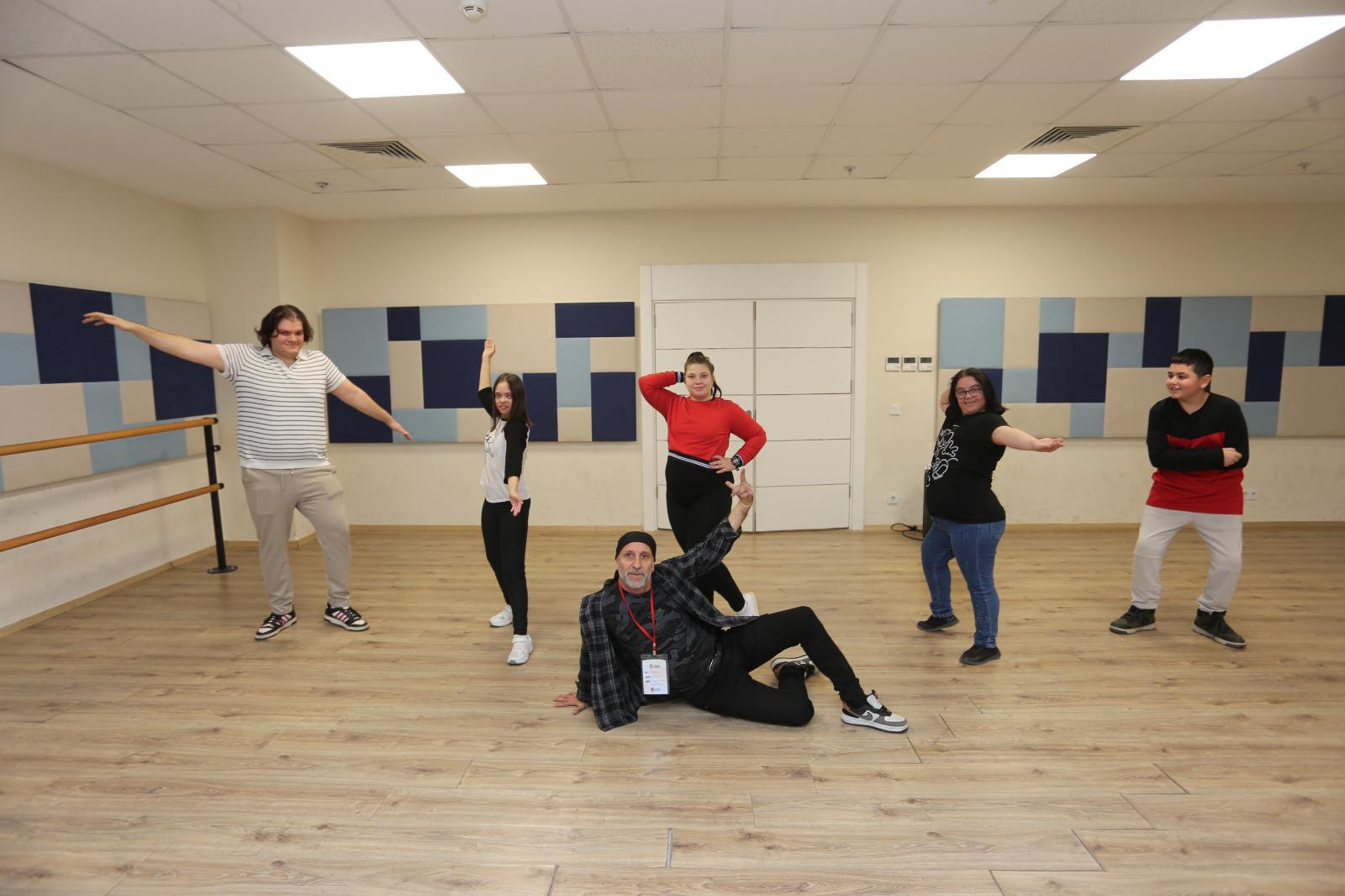 Kepez Belediyesinden Engelleri Asan 6 Proje 3