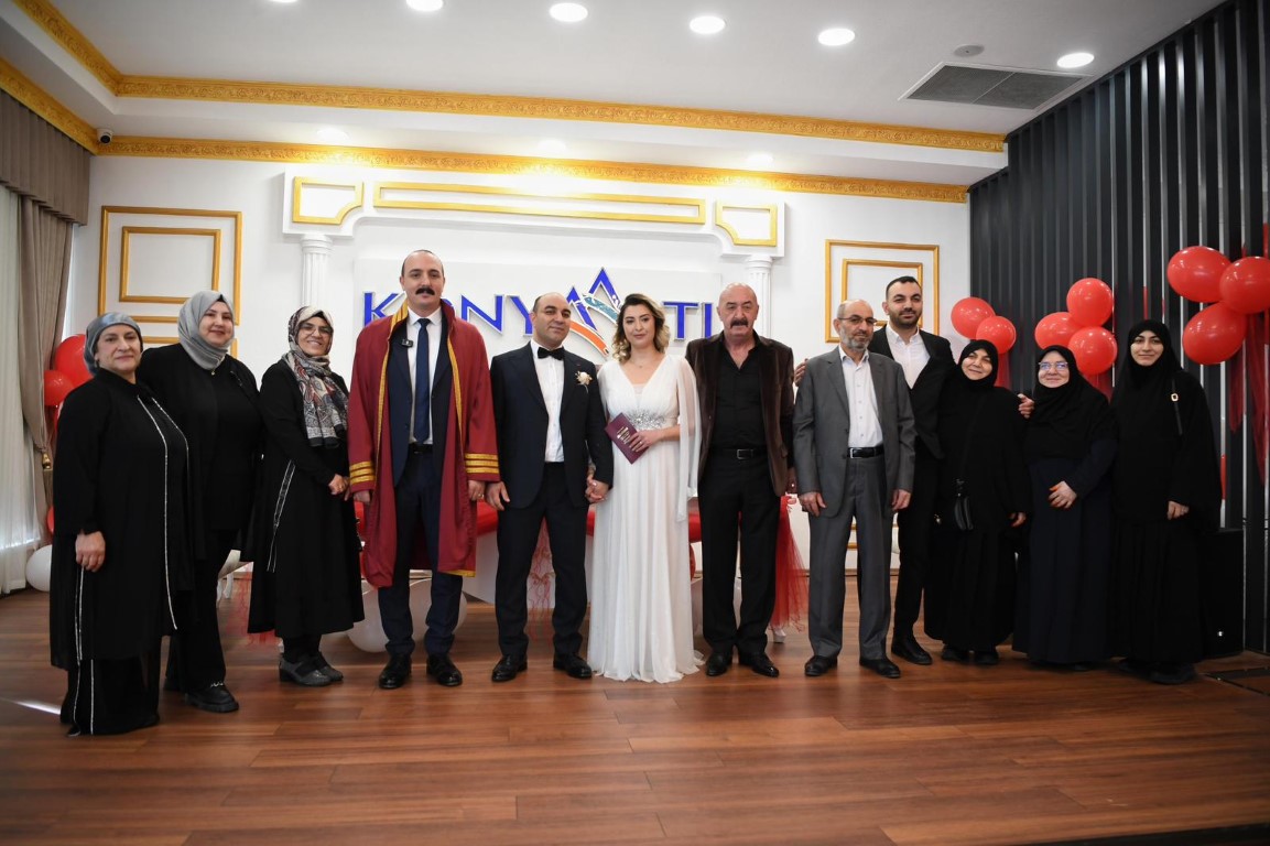 Kotan’dan Çi̇ftlere Sevgi̇li̇ler Günü’nde Sürpri̇z (1)